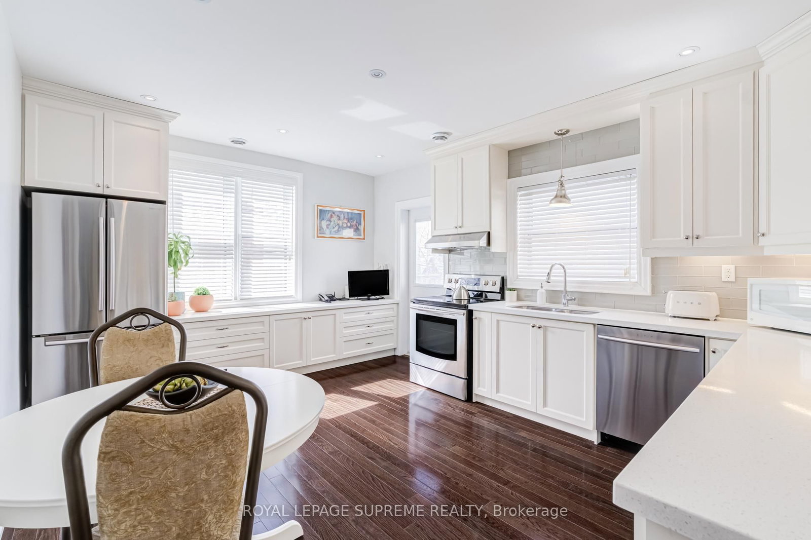 1612 Dundas Street W - Photo 29