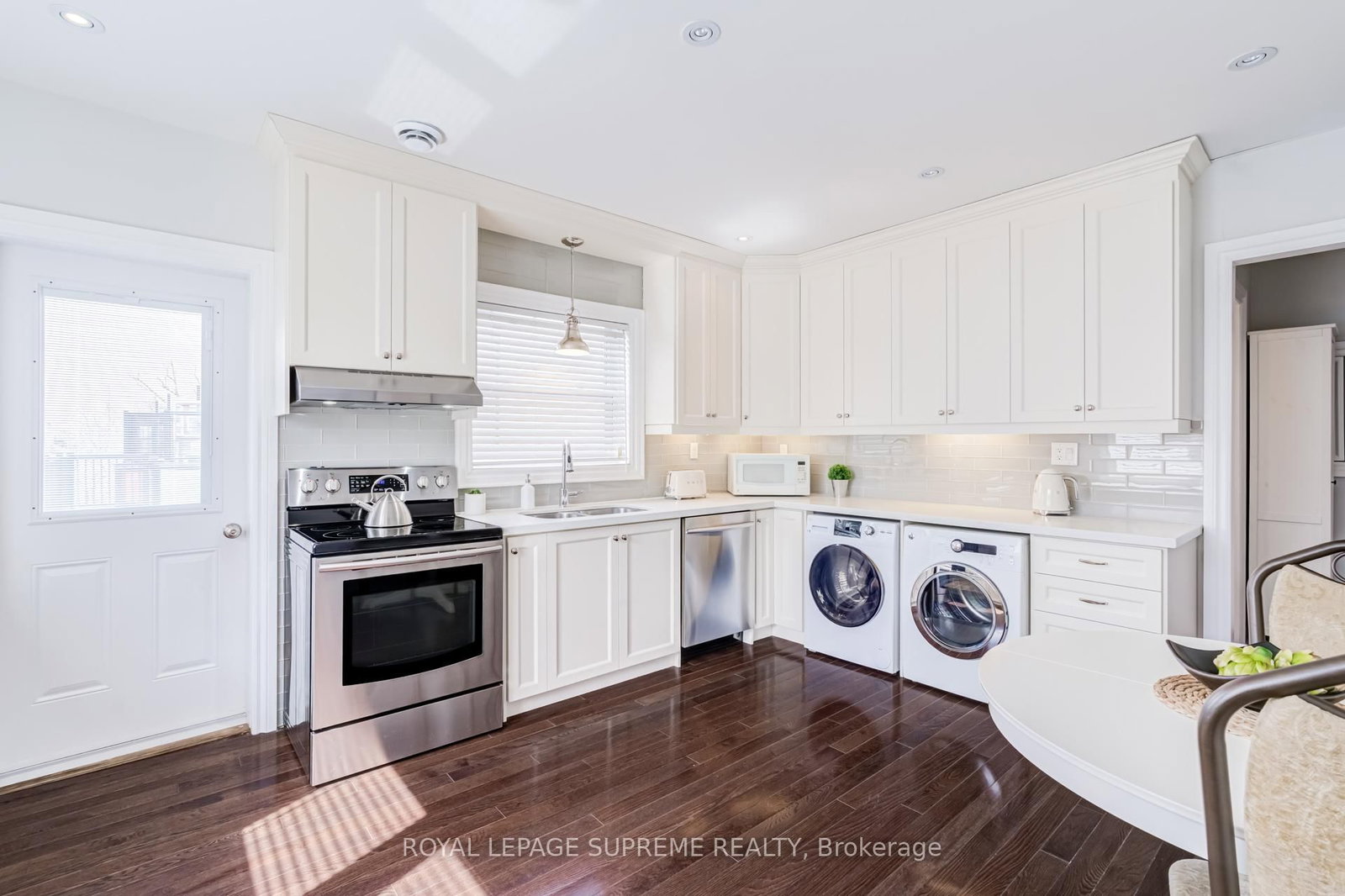 1612 Dundas Street W - Photo 30