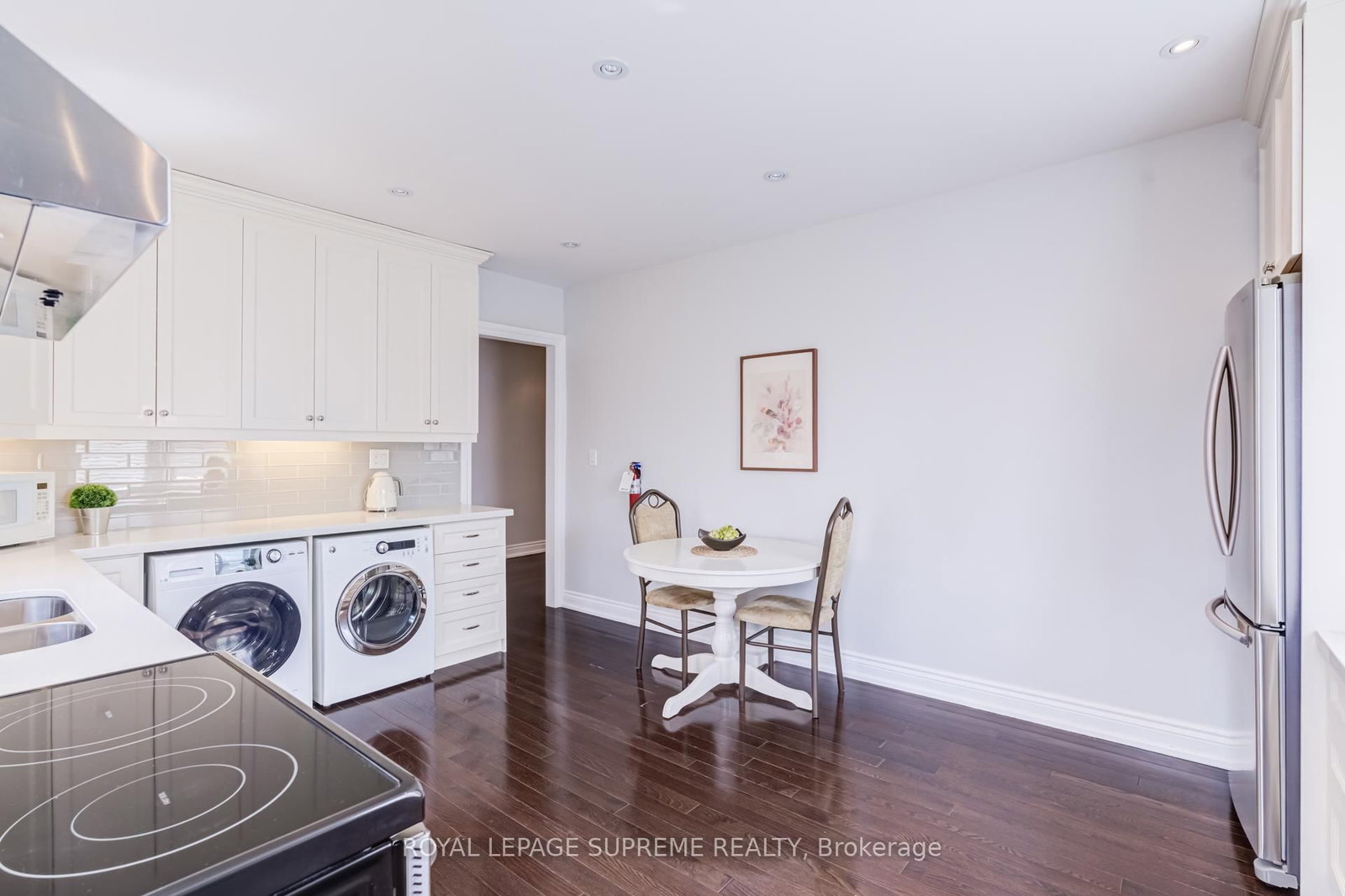 1612 Dundas Street W - Photo 31