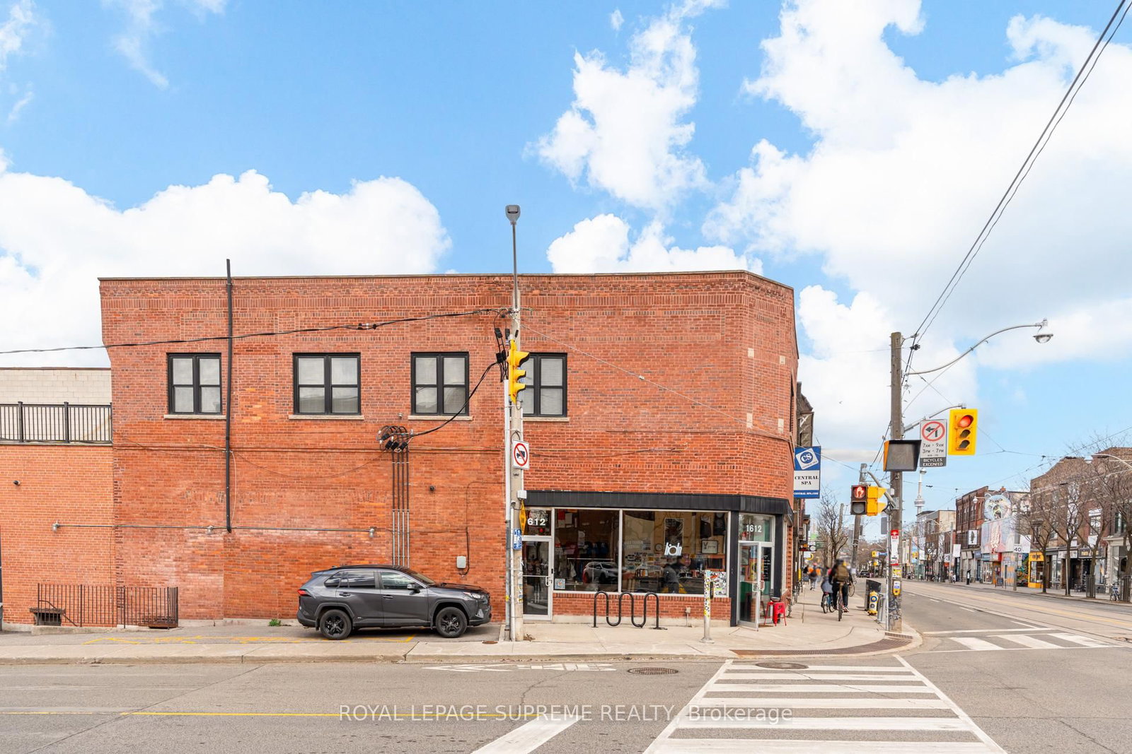 1612 Dundas Street W - Photo 5