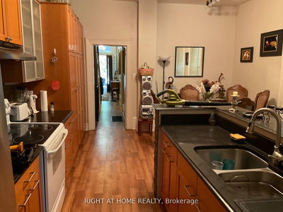 Room D - 223 Beverley St | Toronto | Image