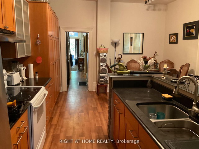 Room D - 223 Beverley Street