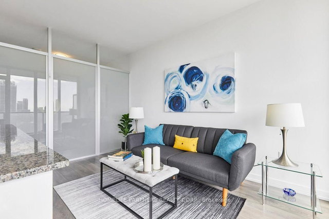 P306 - 426 University Avenue