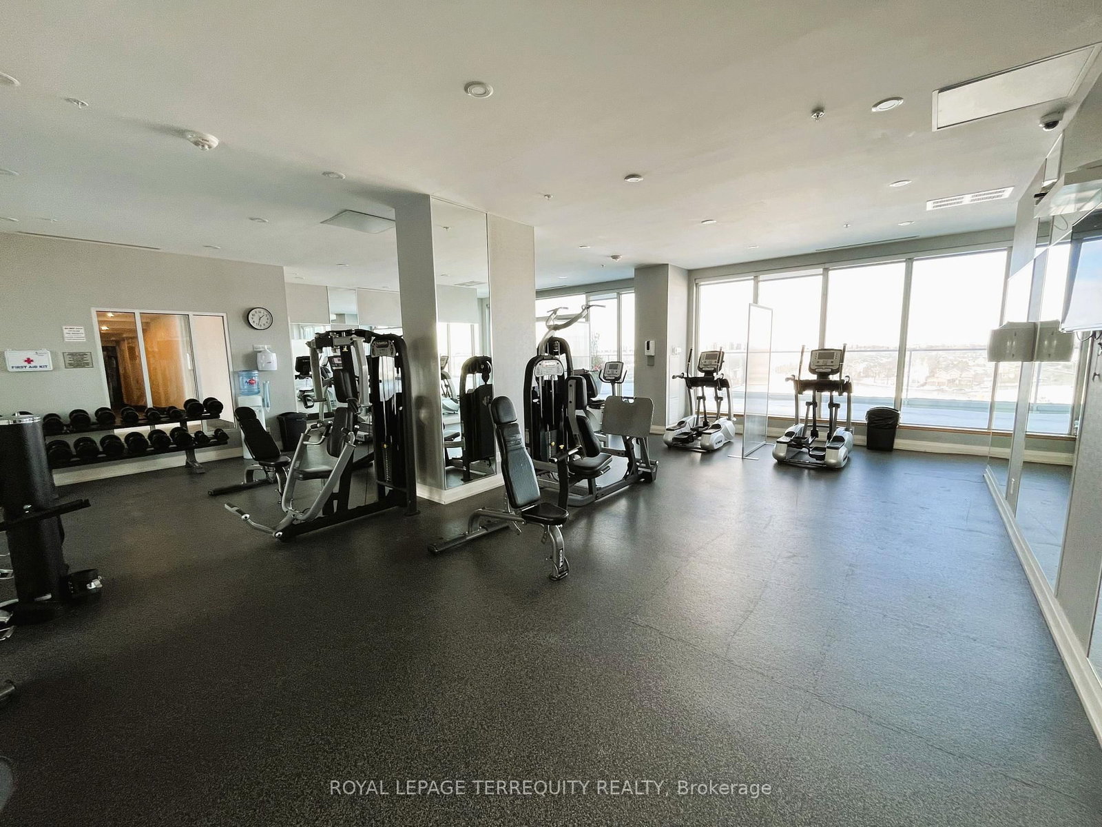 555 Wilson Avenue, Unit E318 - Photo 21