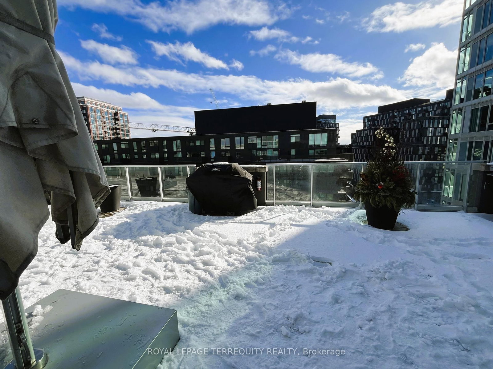 555 Wilson Avenue, Unit E318 - Photo 23