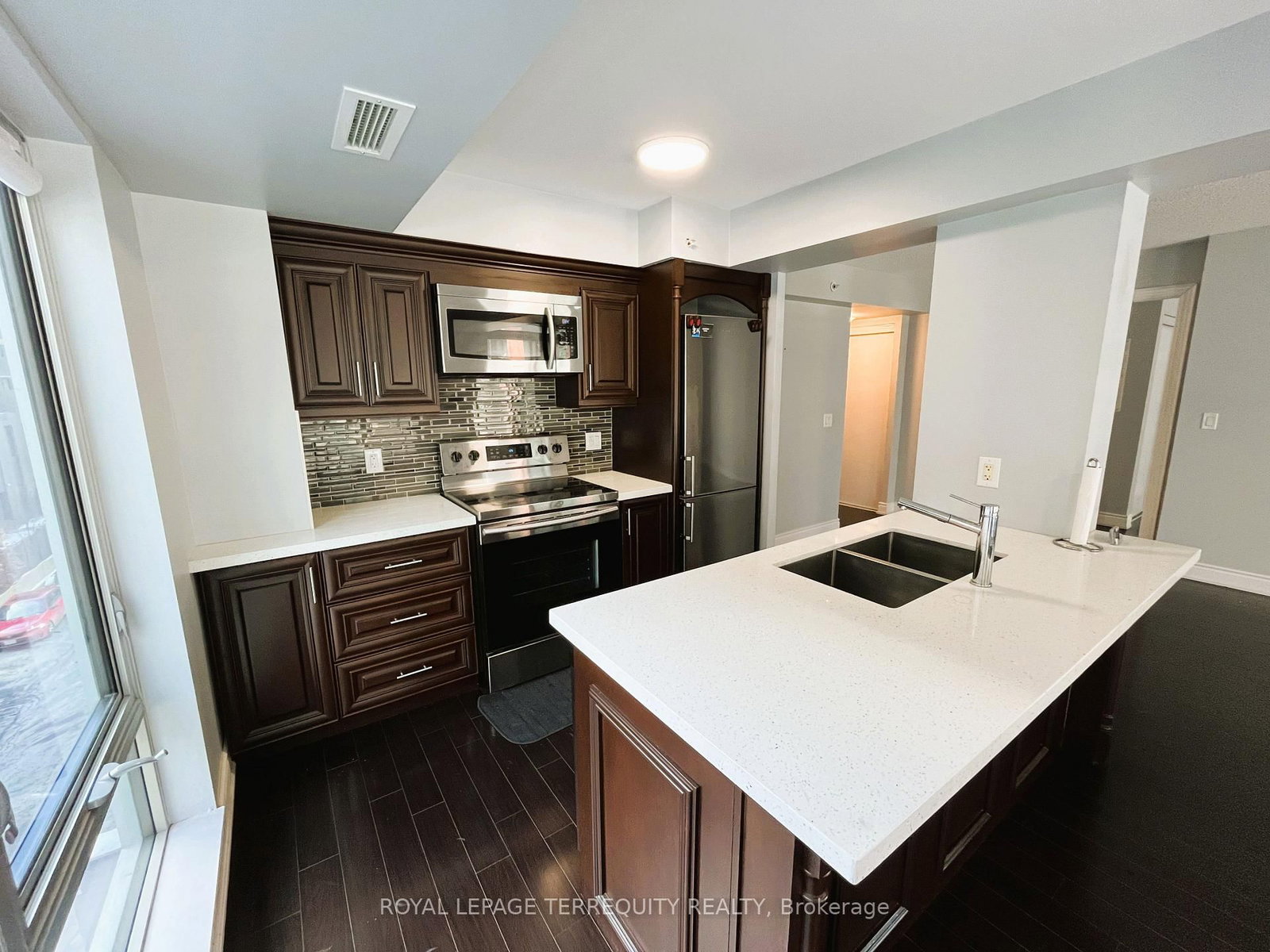 555 Wilson Avenue, Unit E318 - Photo 4