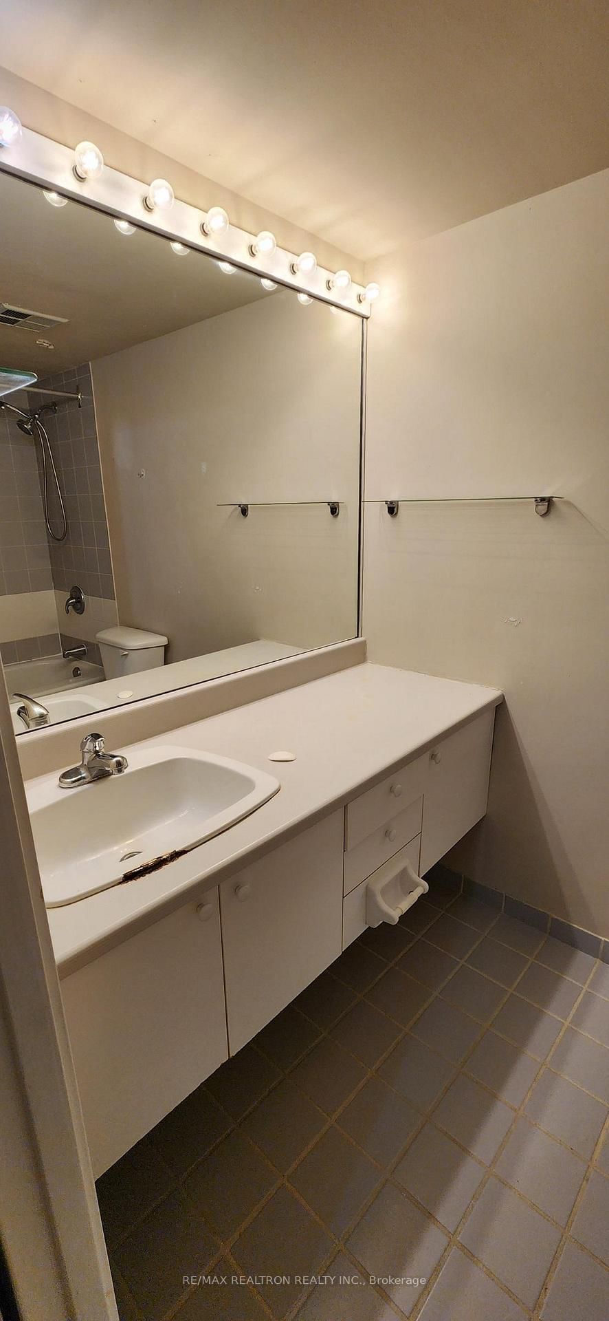 100 Upper Madison Avenue, Unit 1006 - Photo 8