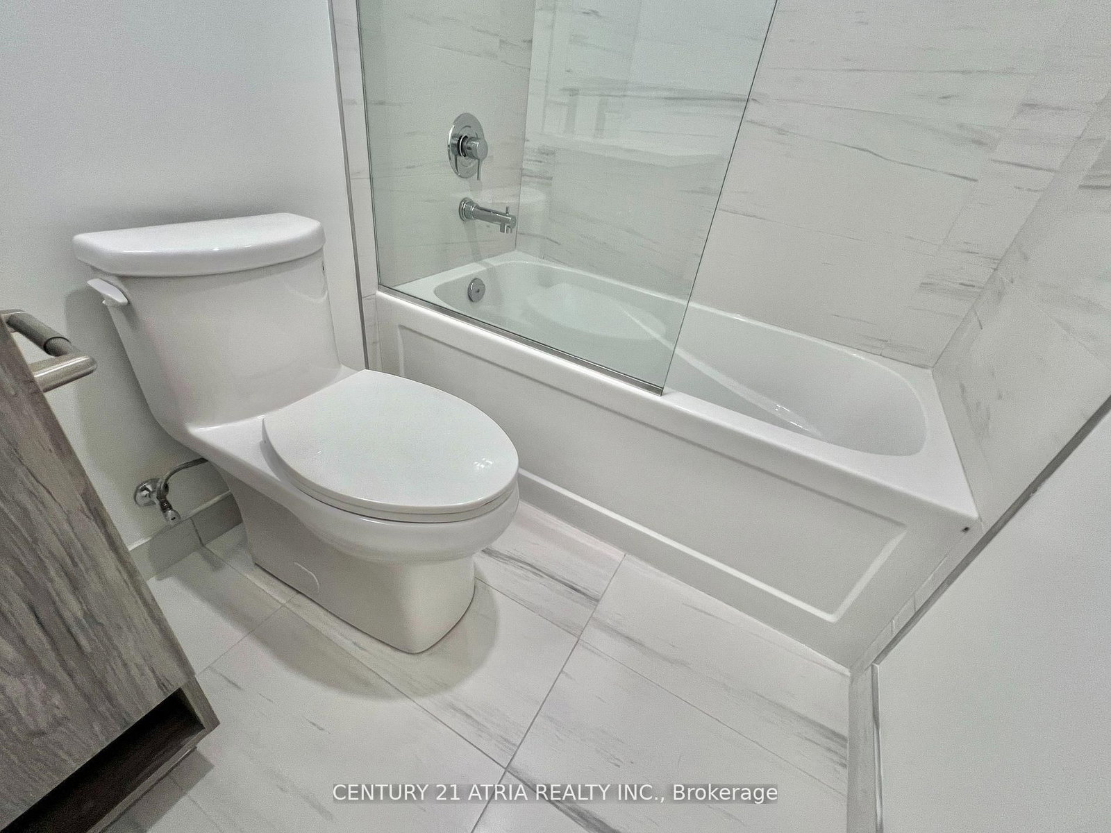 138 Downes Street, Unit 3311 - Photo 15