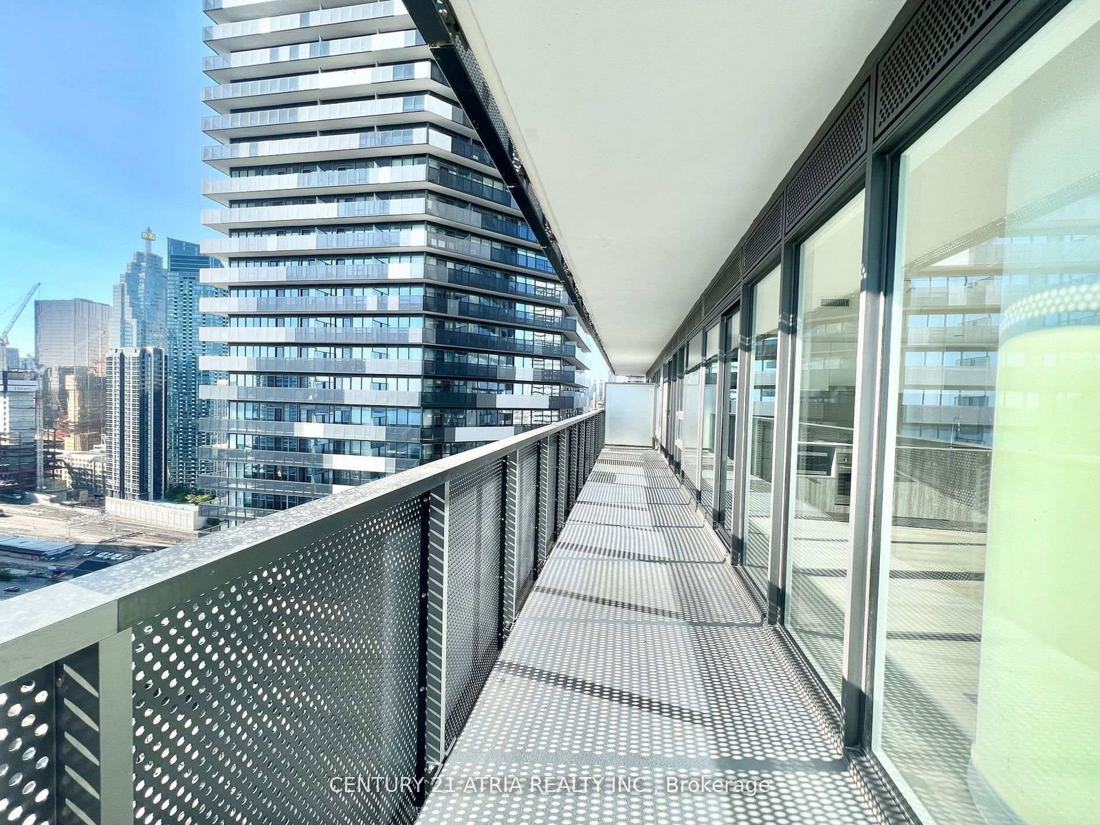 138 Downes Street, Unit 3311 - Photo 9