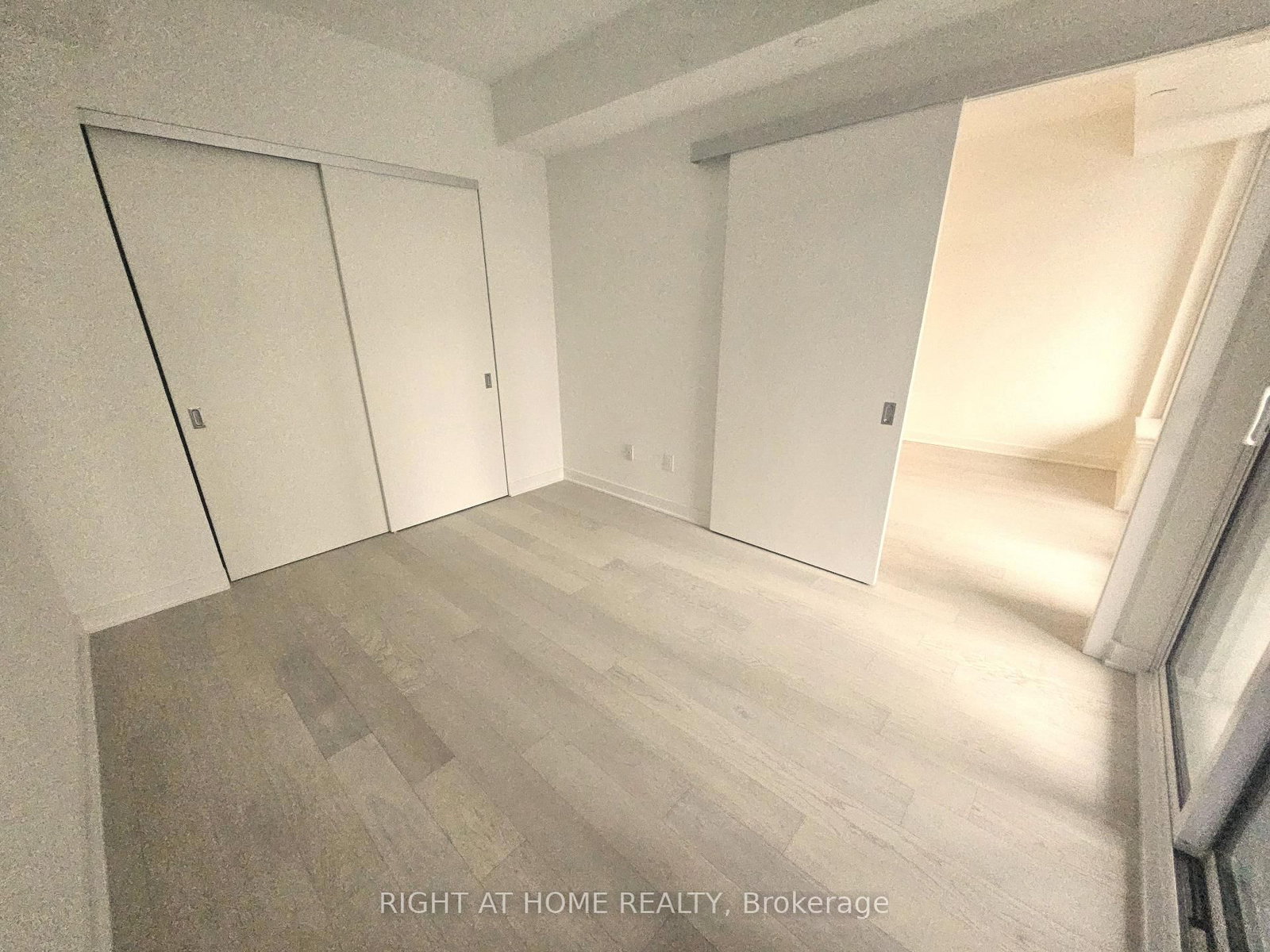 11 Yorkville Avenue, Unit 1711 - Photo 13