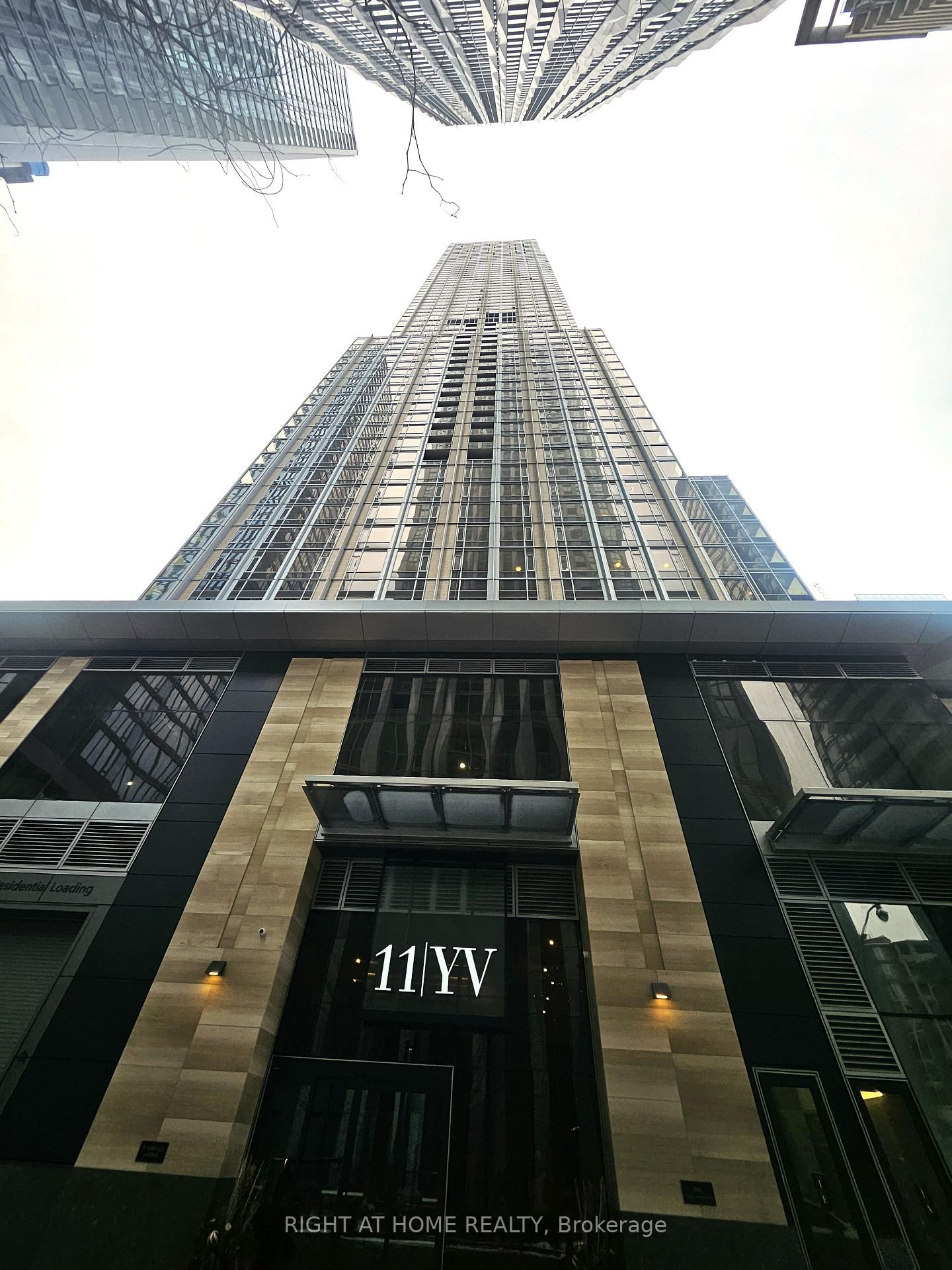 11 Yorkville Avenue, Unit 1711 - Photo 20