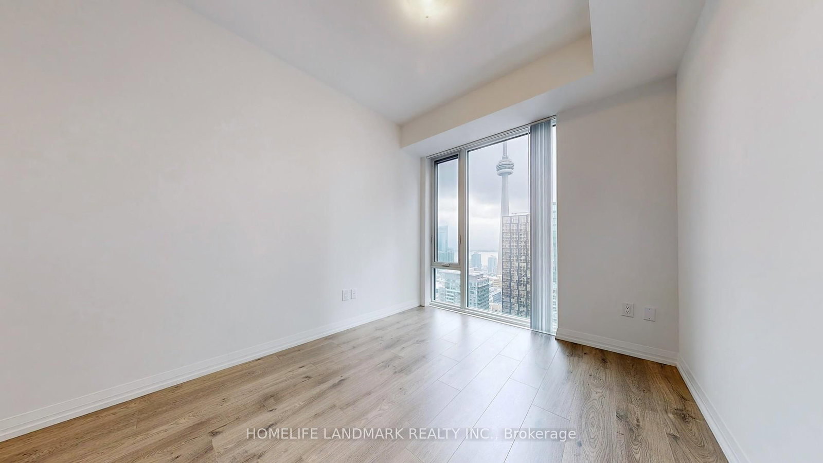 28 Widmer Street, Unit 4729 - Photo 13