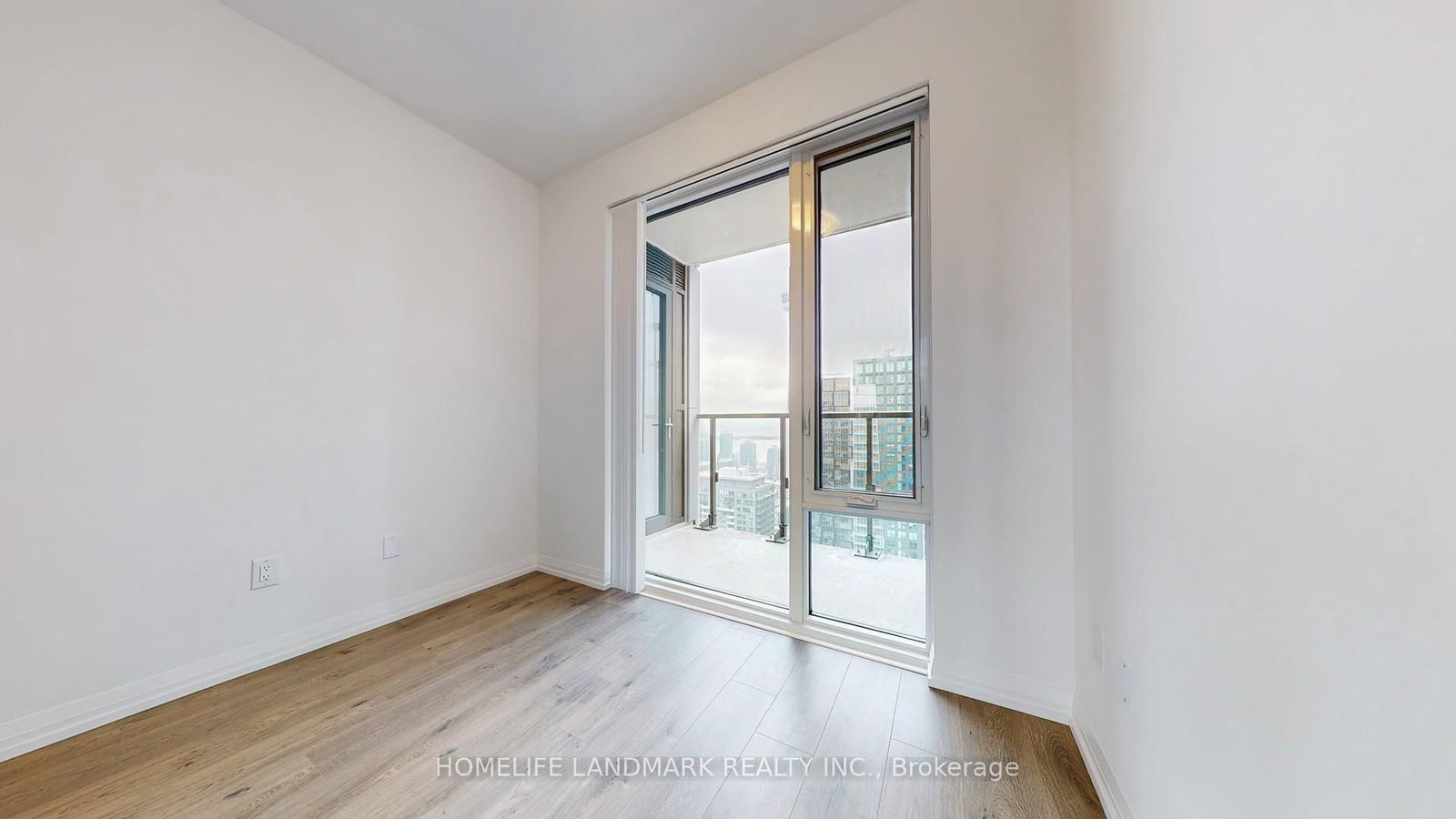 28 Widmer Street, Unit 4729 - Photo 16