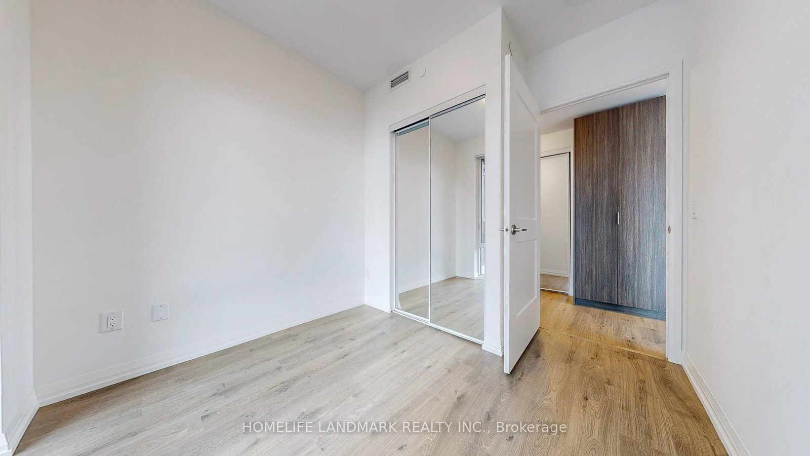 28 Widmer Street, Unit 4729 - Photo 17