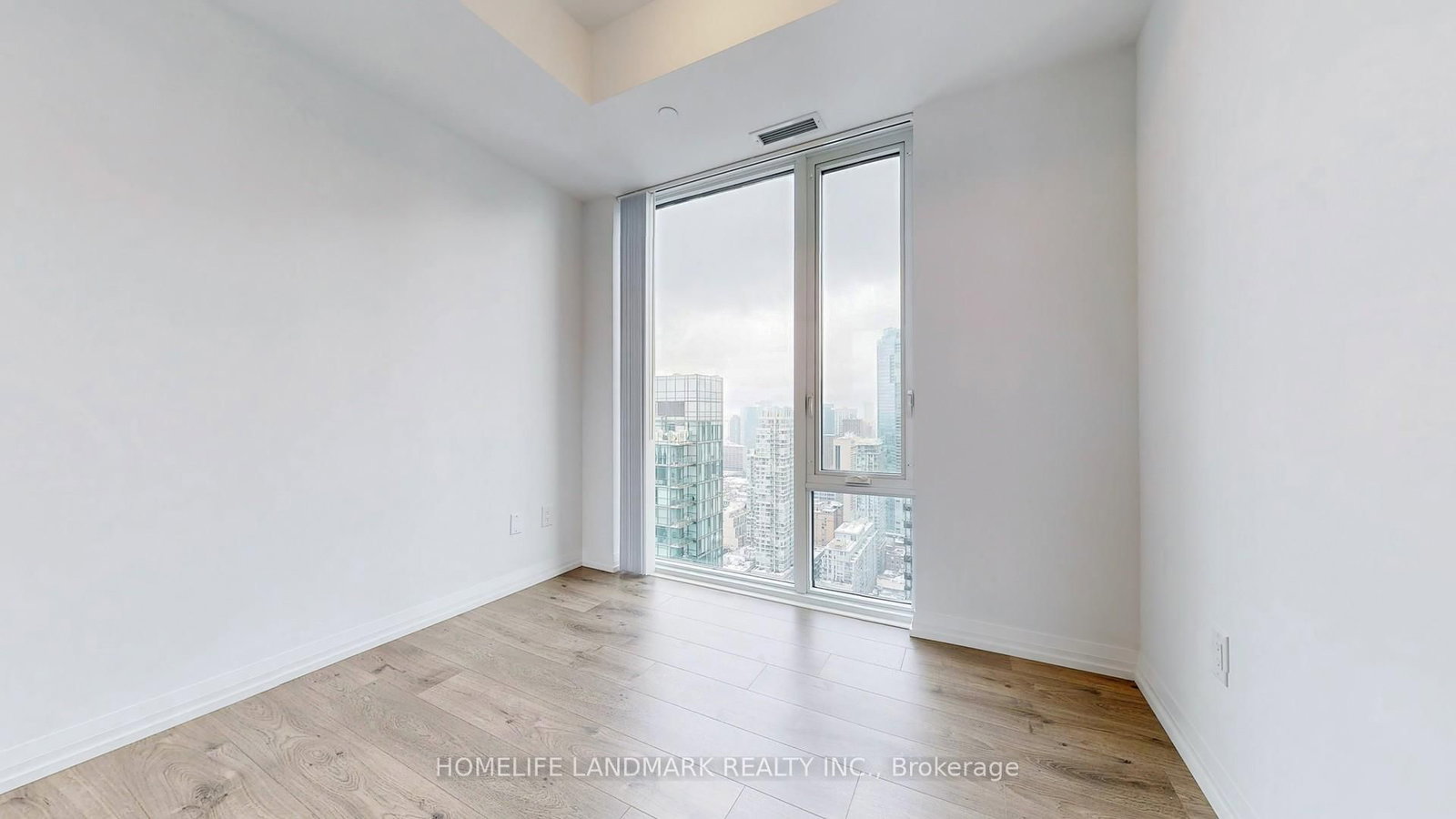 28 Widmer Street, Unit 4729 - Photo 18