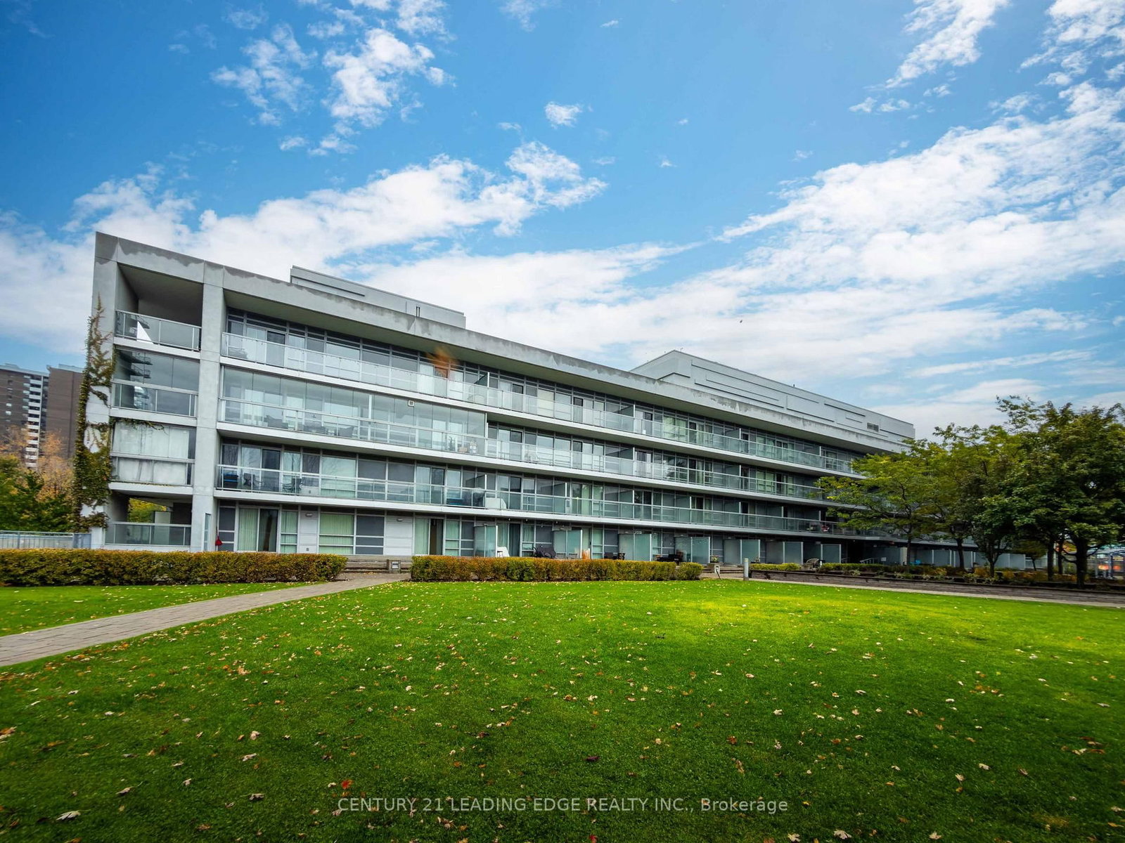 2035 Sheppard Avenue E, Unit 216