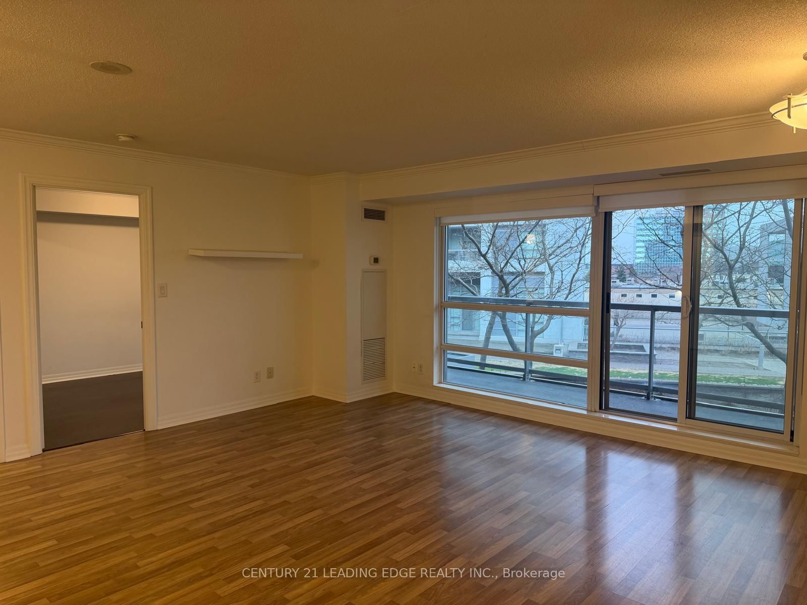 2035 Sheppard Avenue E, Unit 216 - Photo 4
