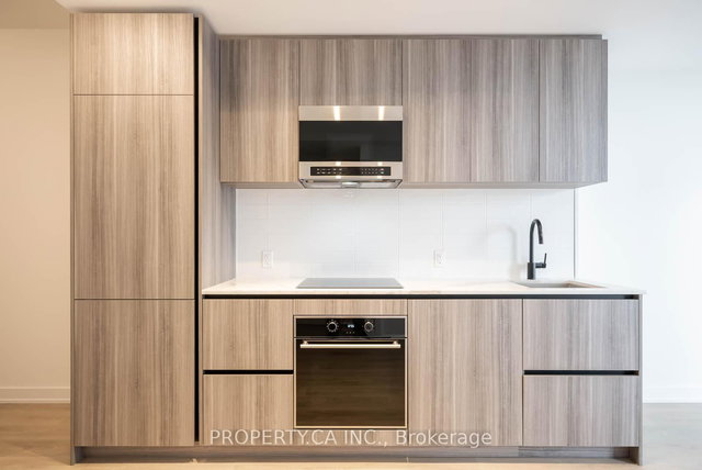 3409 - 127 Broadway Avenue