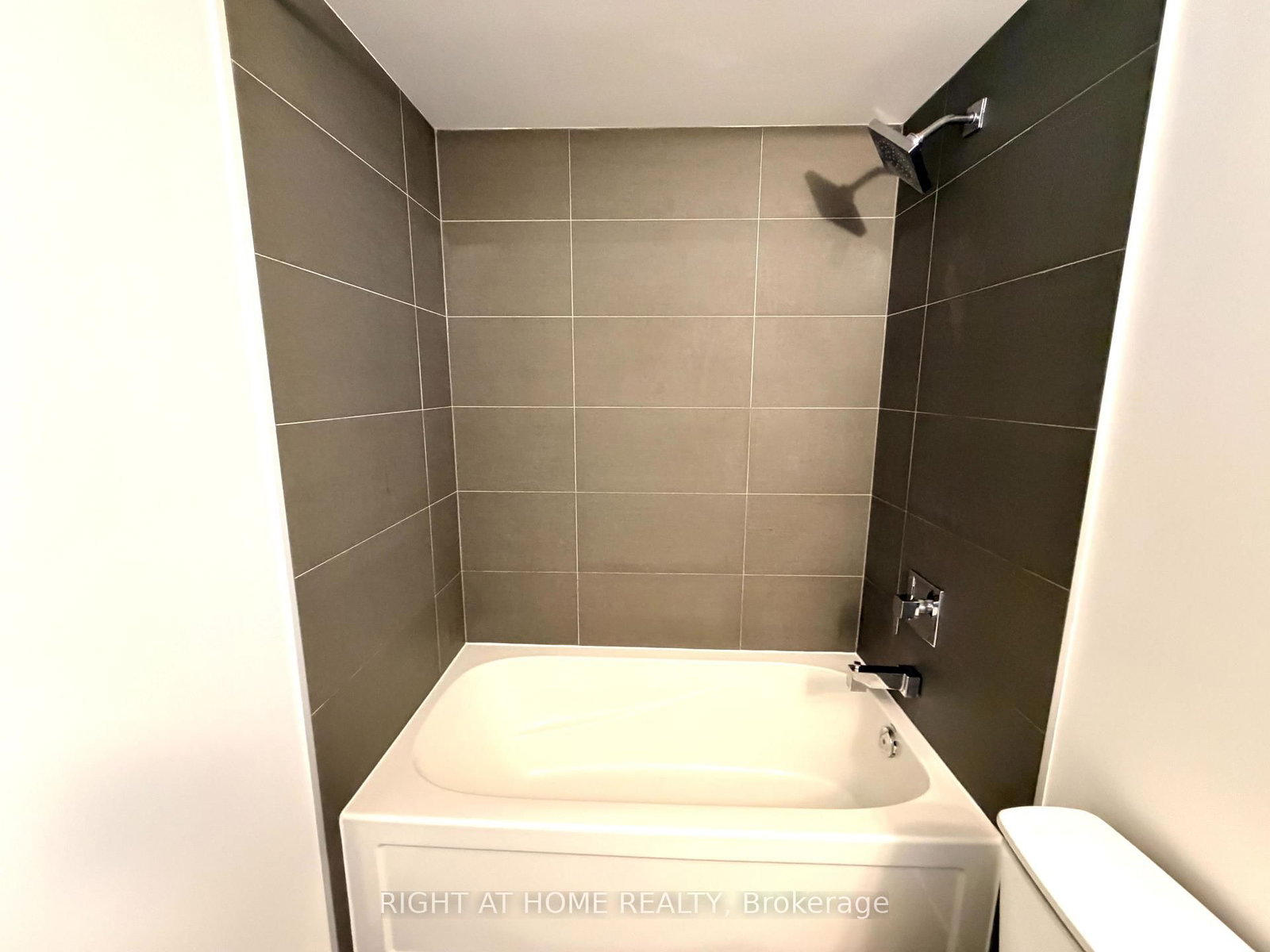 8 Eglinton Avenue E, Unit 3304 - Photo 10