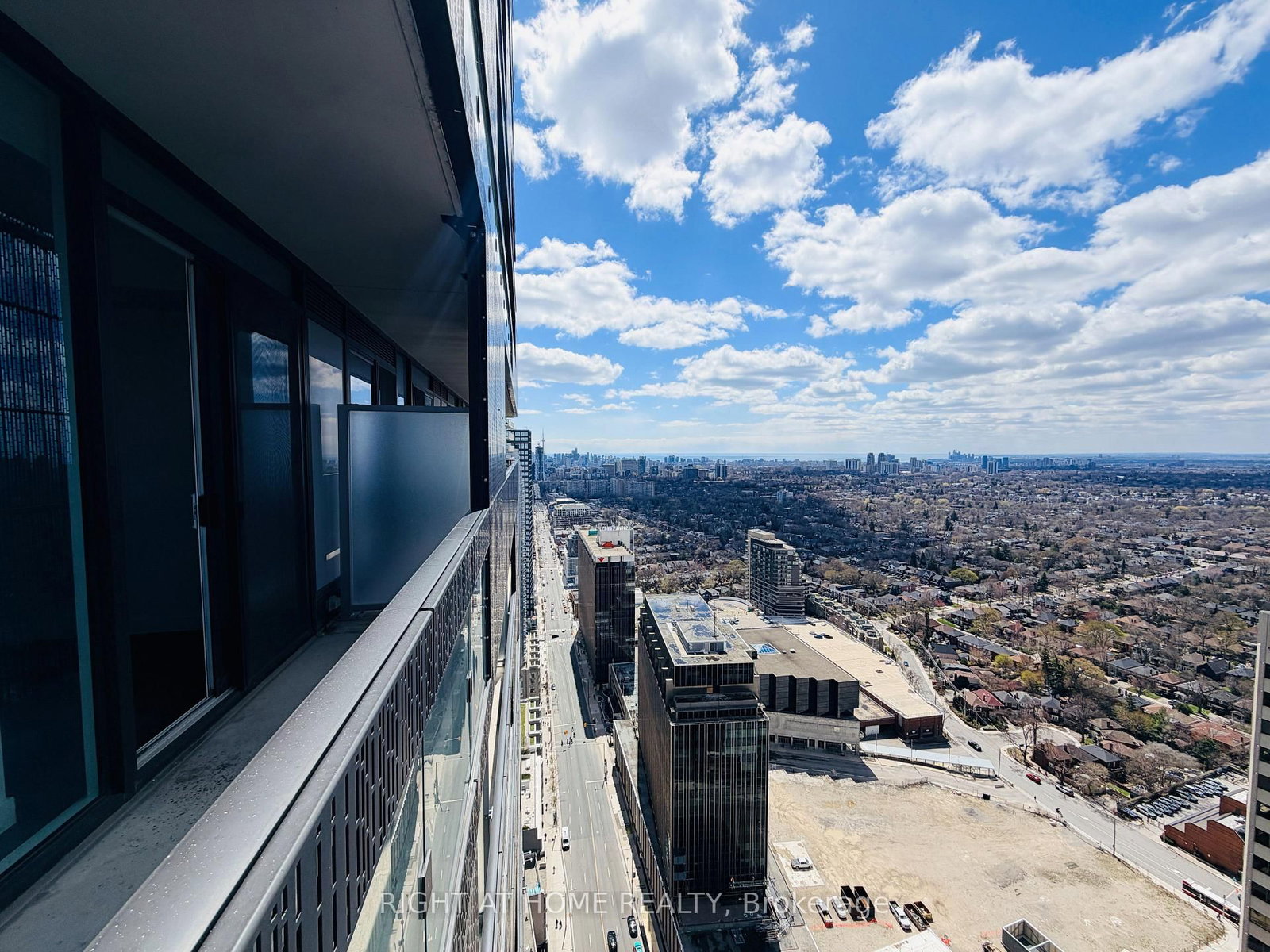 8 Eglinton Avenue E, Unit 3304 - Photo 17