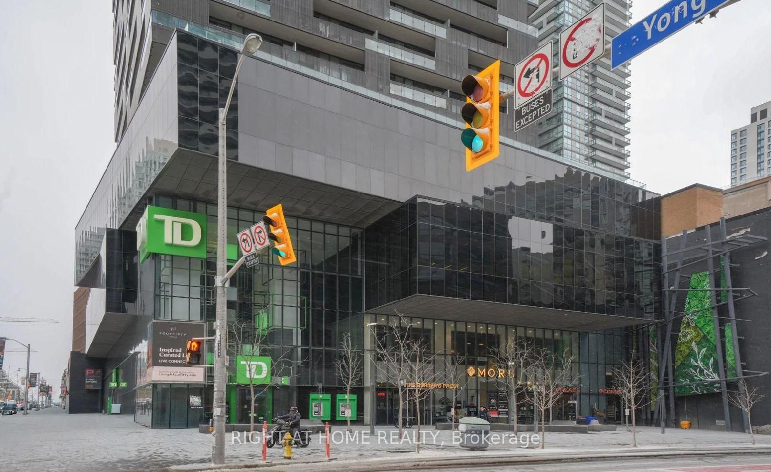 8 Eglinton Avenue E, Unit 3304 - Photo 21