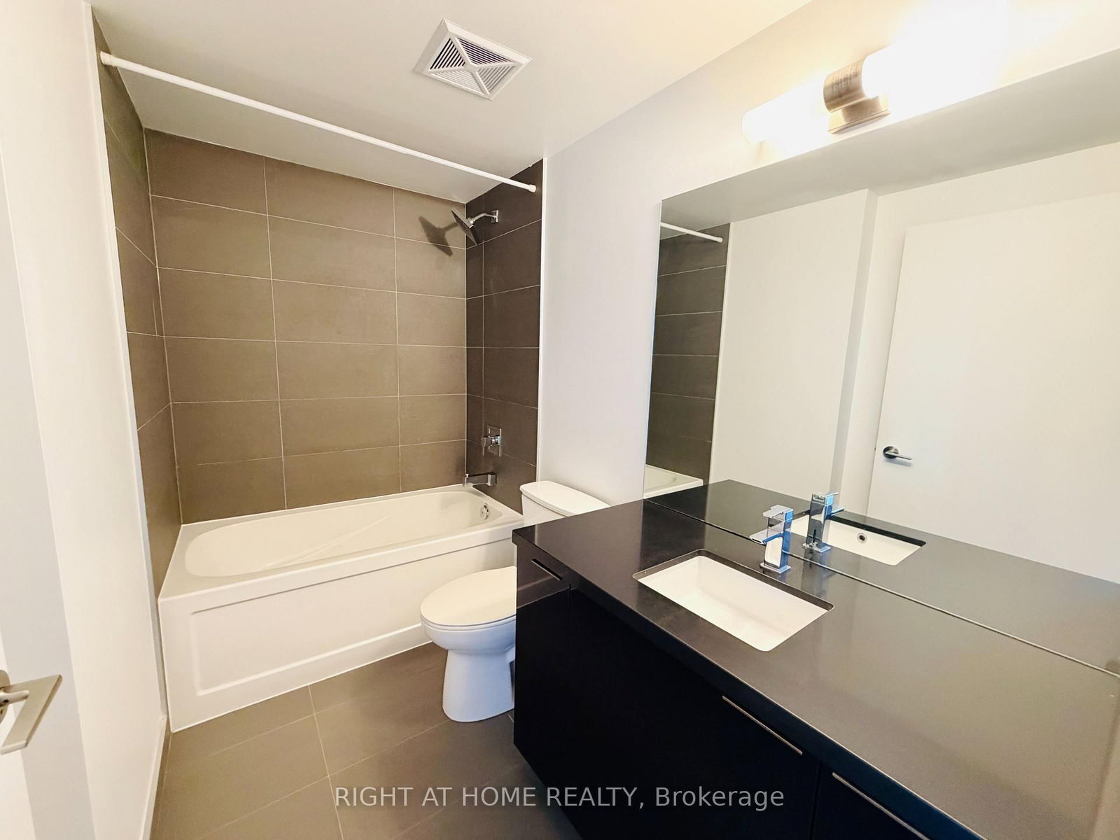 8 Eglinton Avenue E, Unit 3304 - Photo 9