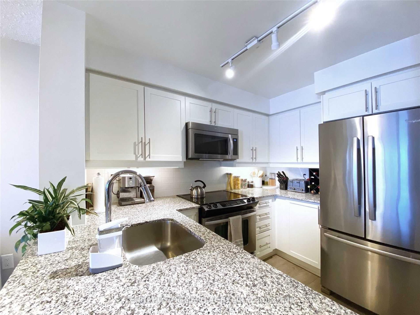 125 Western Battery Road, Unit 1005 - Photo 4