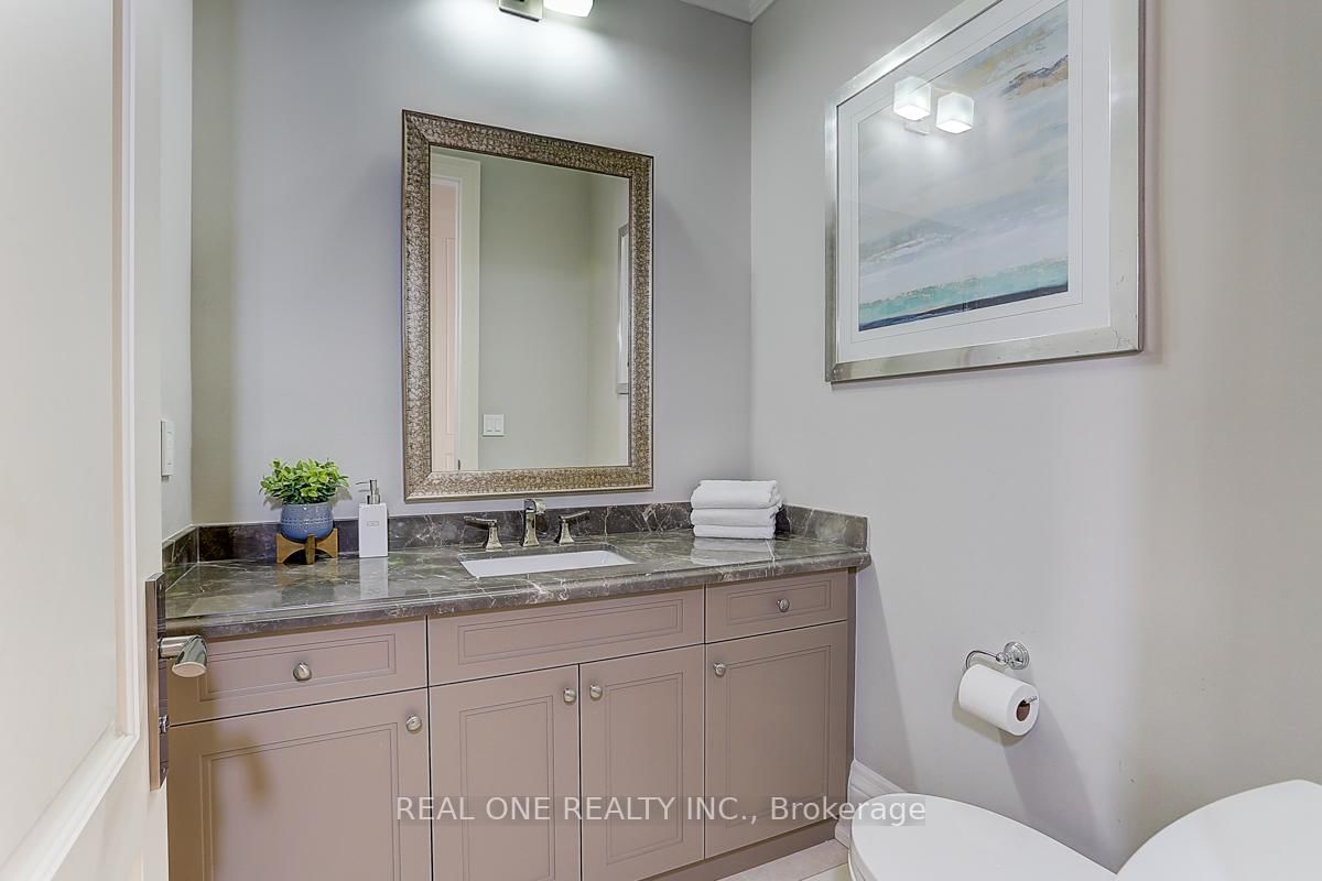 297 Churchill Avenue • Toronto, ON photo 13