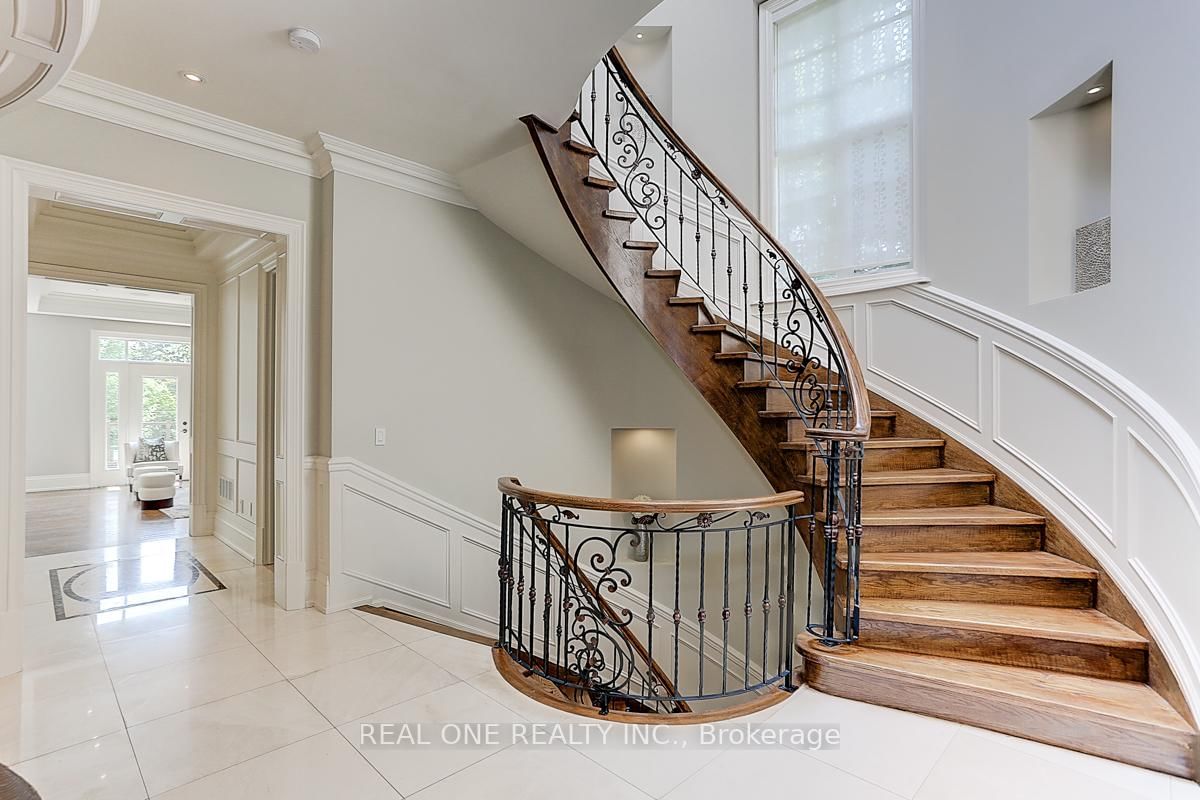 297 Churchill Avenue • Toronto, ON photo 24