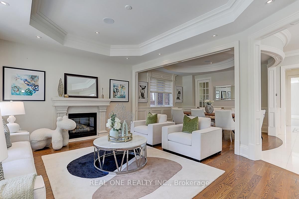 297 Churchill Avenue • Toronto, ON photo 8