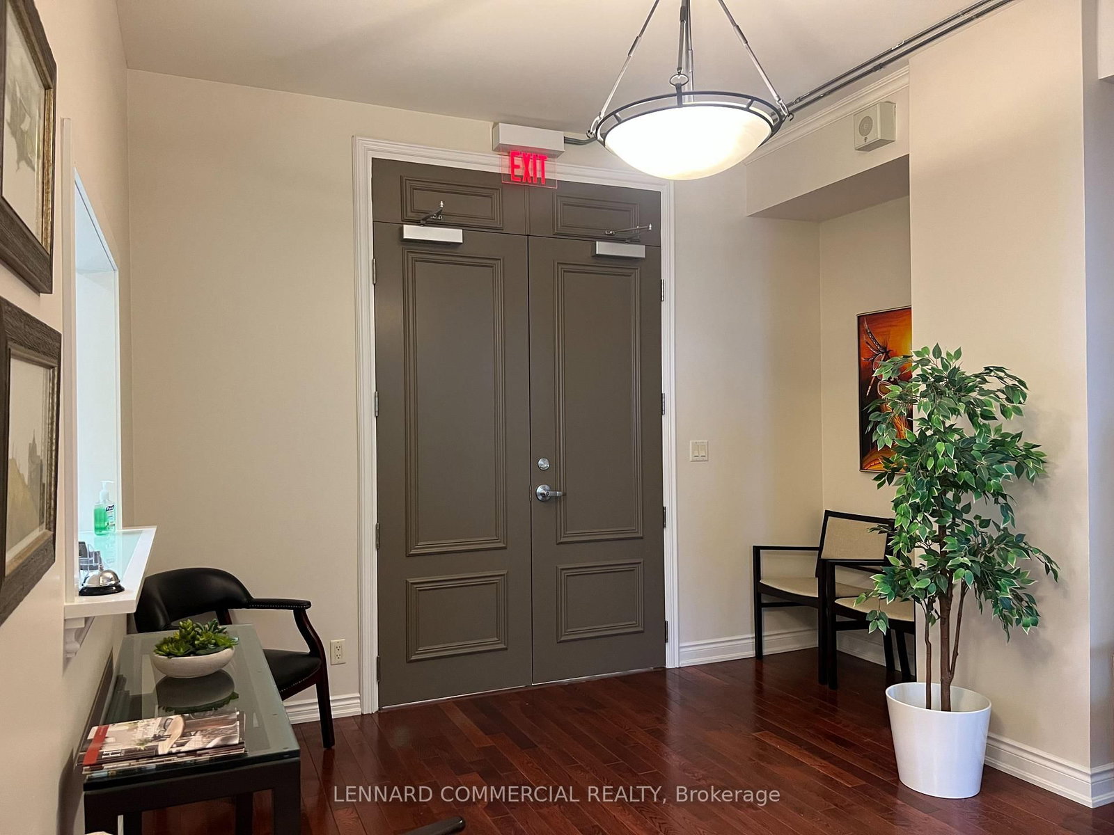 372 Bay Street, Unit 900 - Photo 12