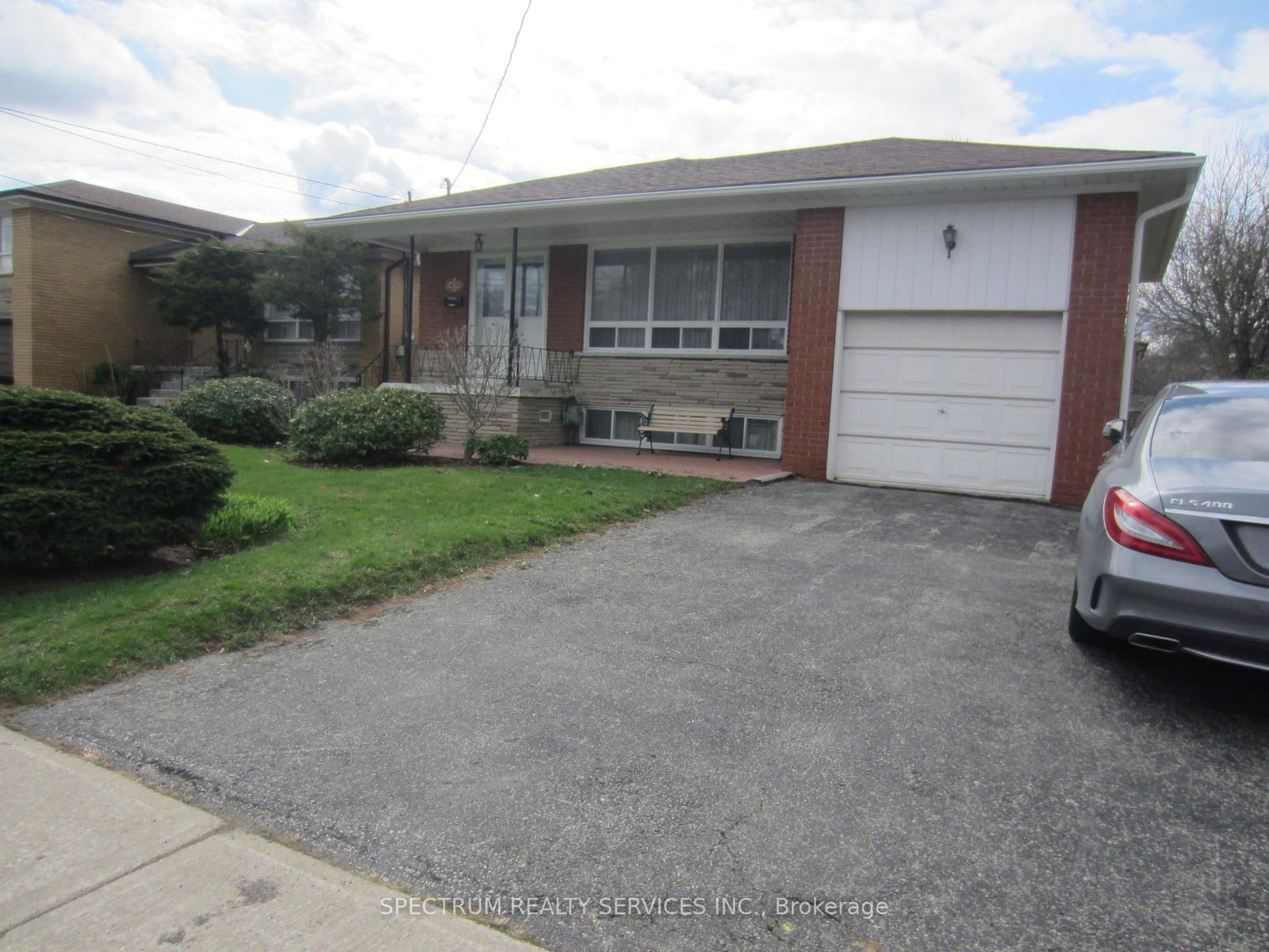 409 Patricia Avenue - Photo 2