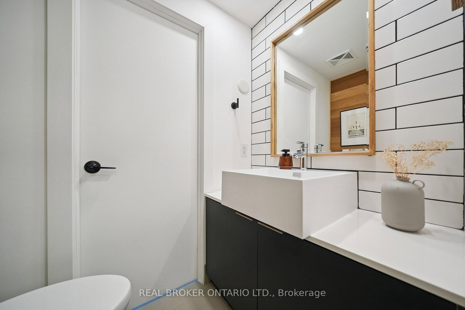 5 Hanna Avenue, Unit 714 - Photo 10