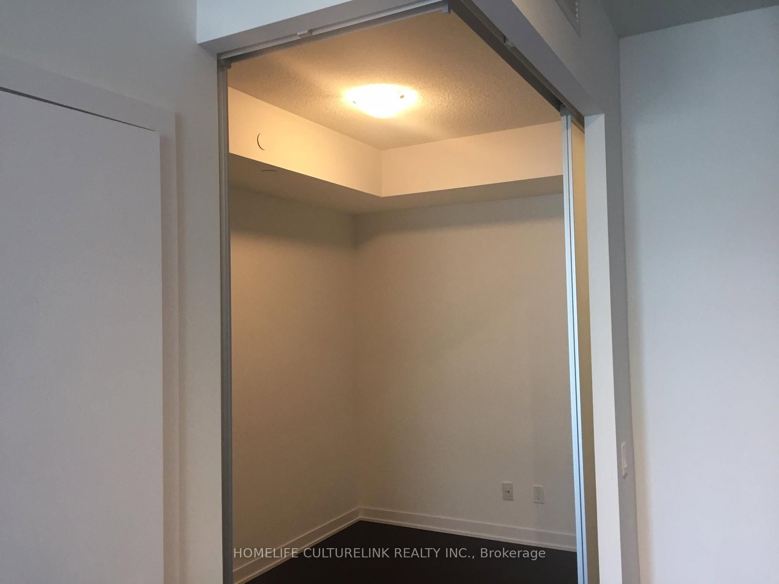 87 Peter Street, Unit 1810 - Photo 4