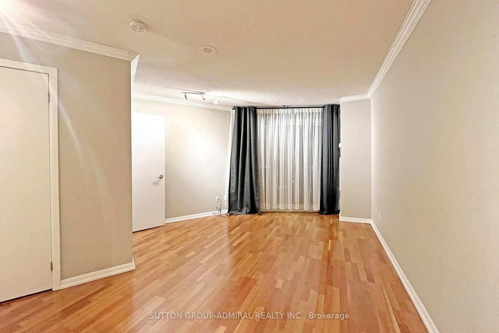 231 Fort York Boulevard, Unit 736 - Photo 8