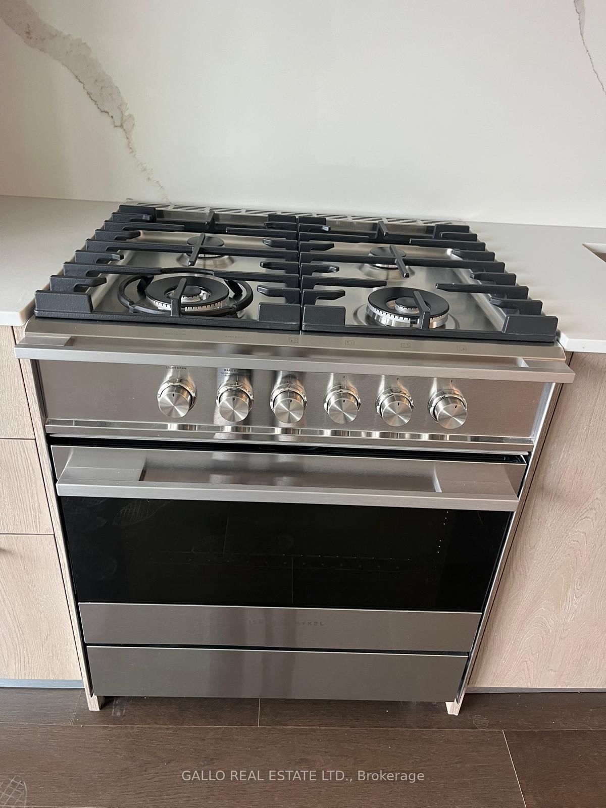 8 Manor Road W, Unit 307 - Photo 11