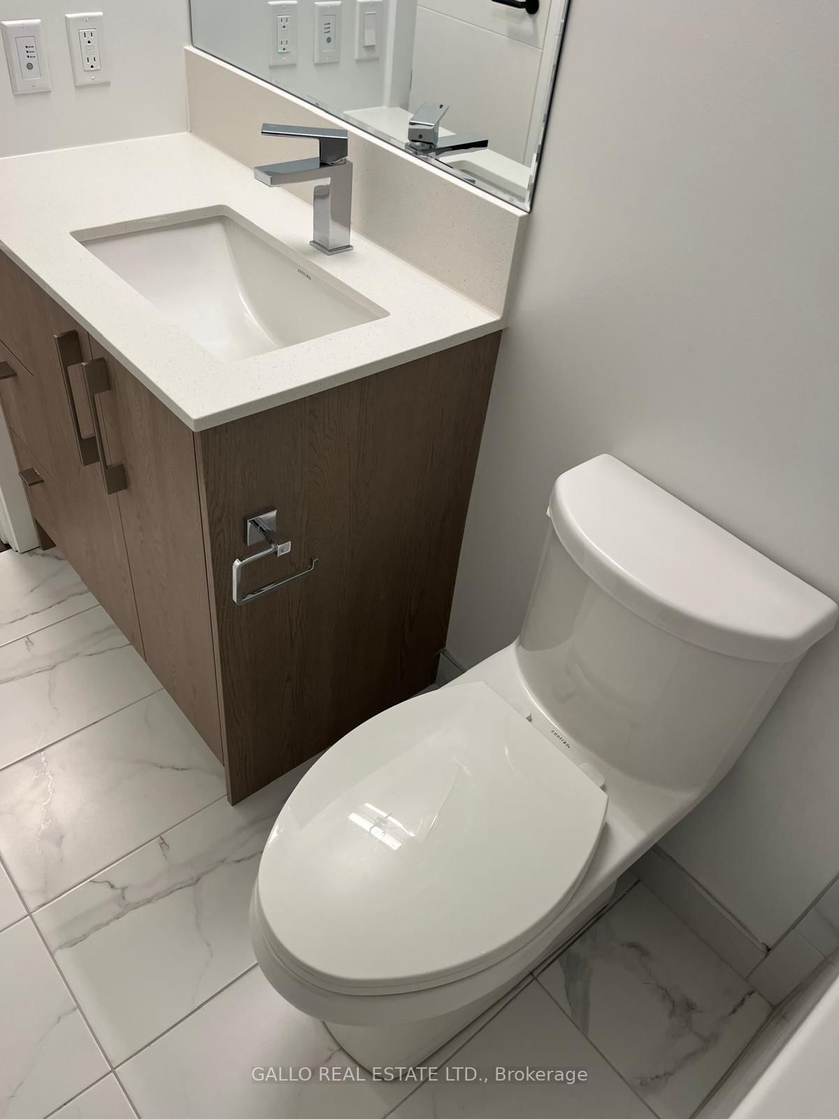 8 Manor Road W, Unit 307 - Photo 13