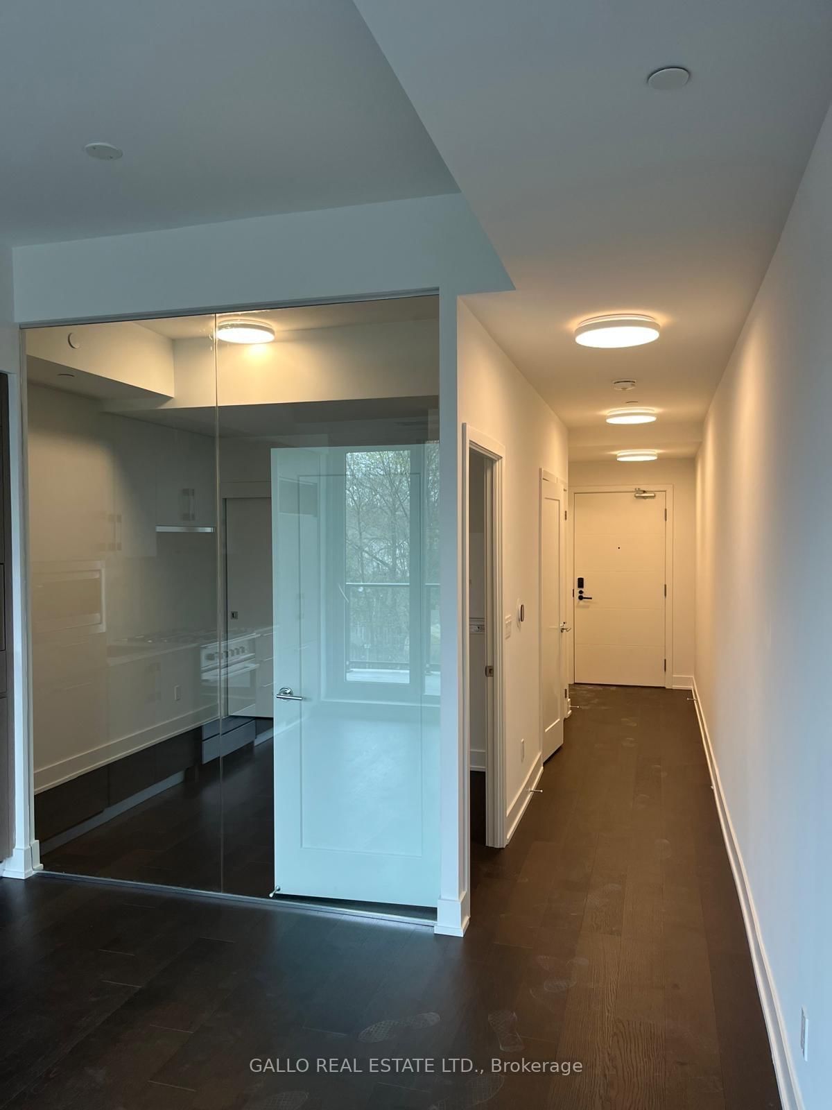 8 Manor Road W, Unit 307 - Photo 3