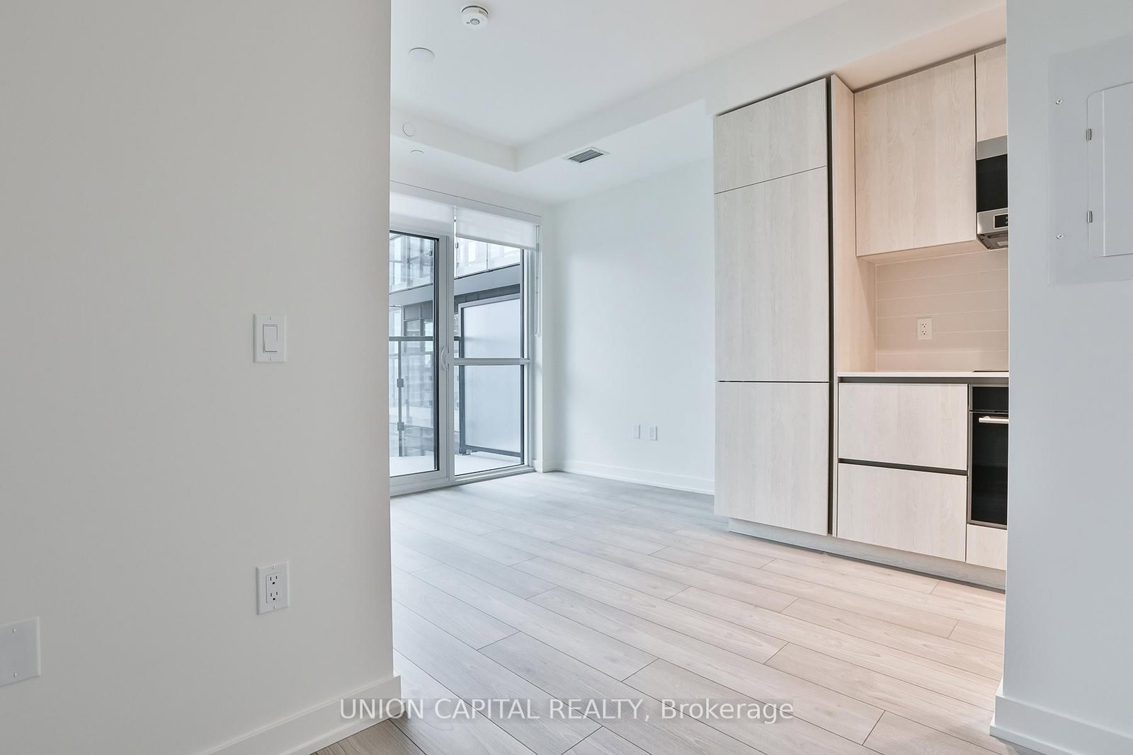 110 Broadway Avenue, Unit 712S - Photo 8