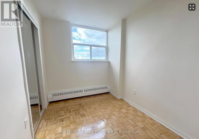 901 - 44 Walmer Rd, Toronto, M5R 2X5 | Image 3