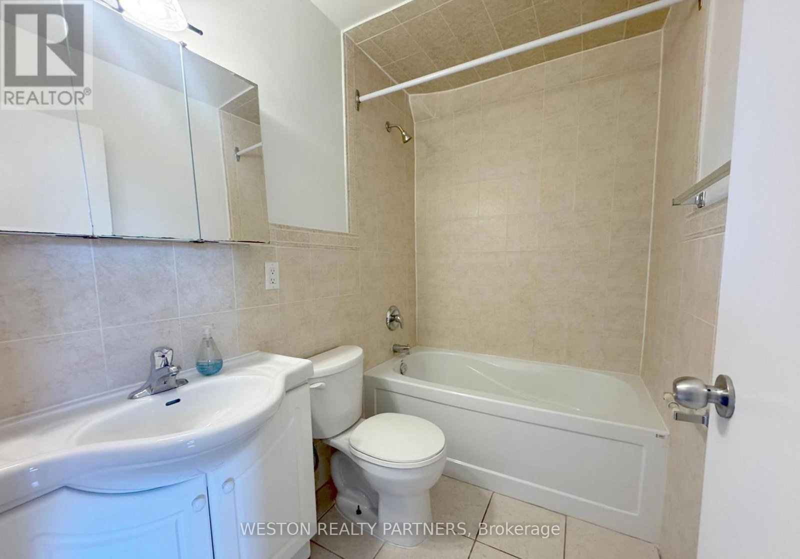 44 Walmer Road, Unit 901 - Photo 4