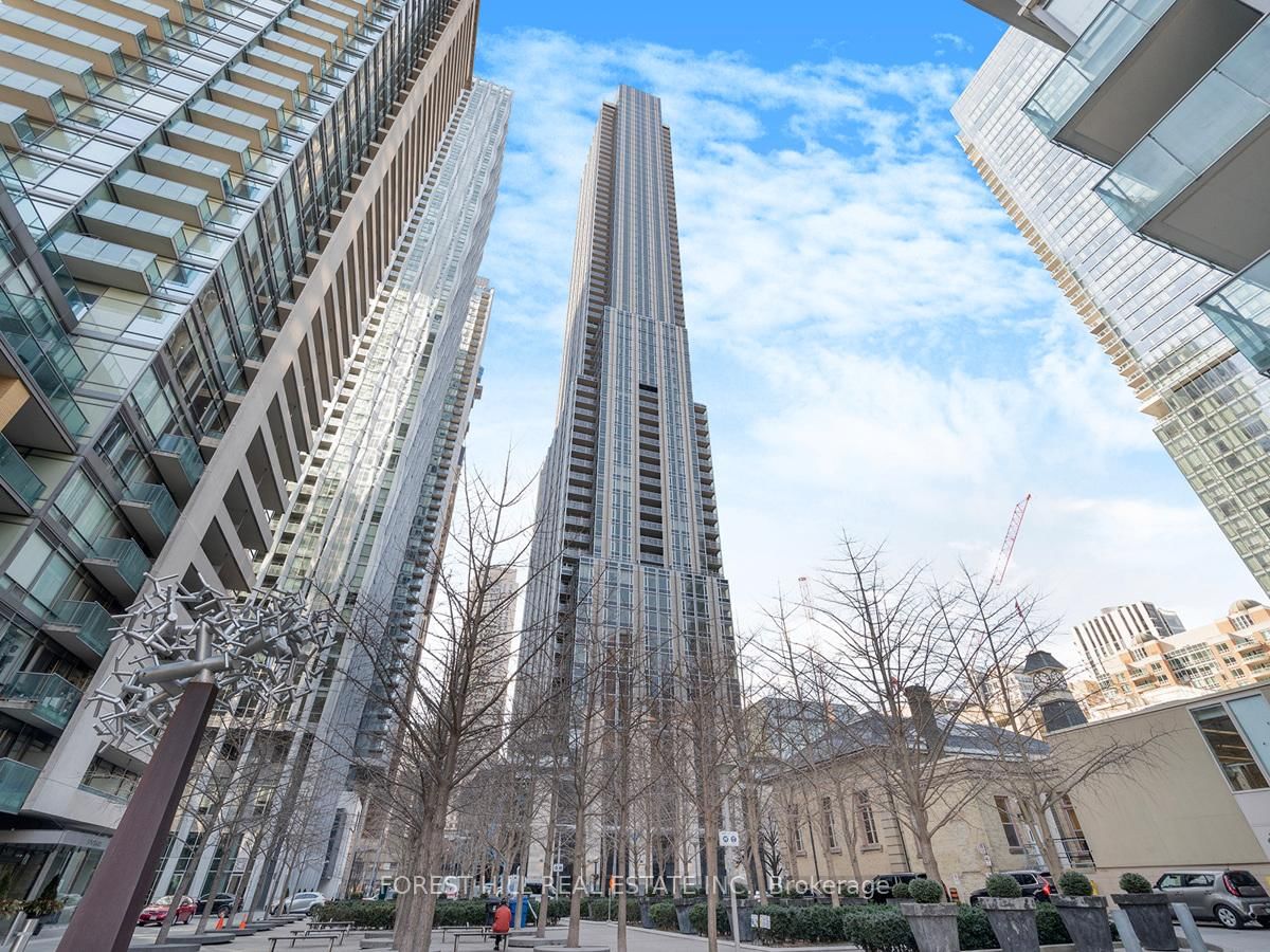 11 Yorkville Avenue, Unit 2403