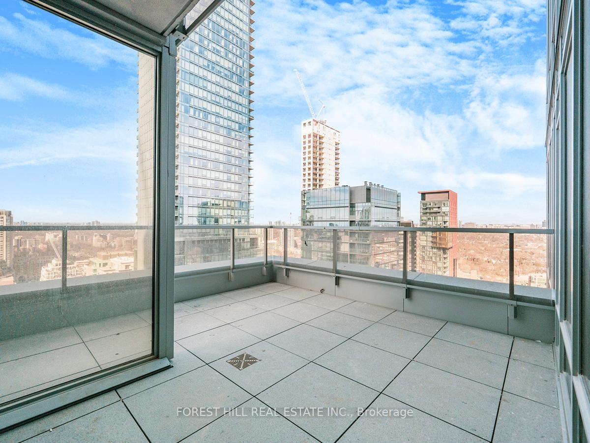 11 Yorkville Avenue, Unit 2403 - Photo 20