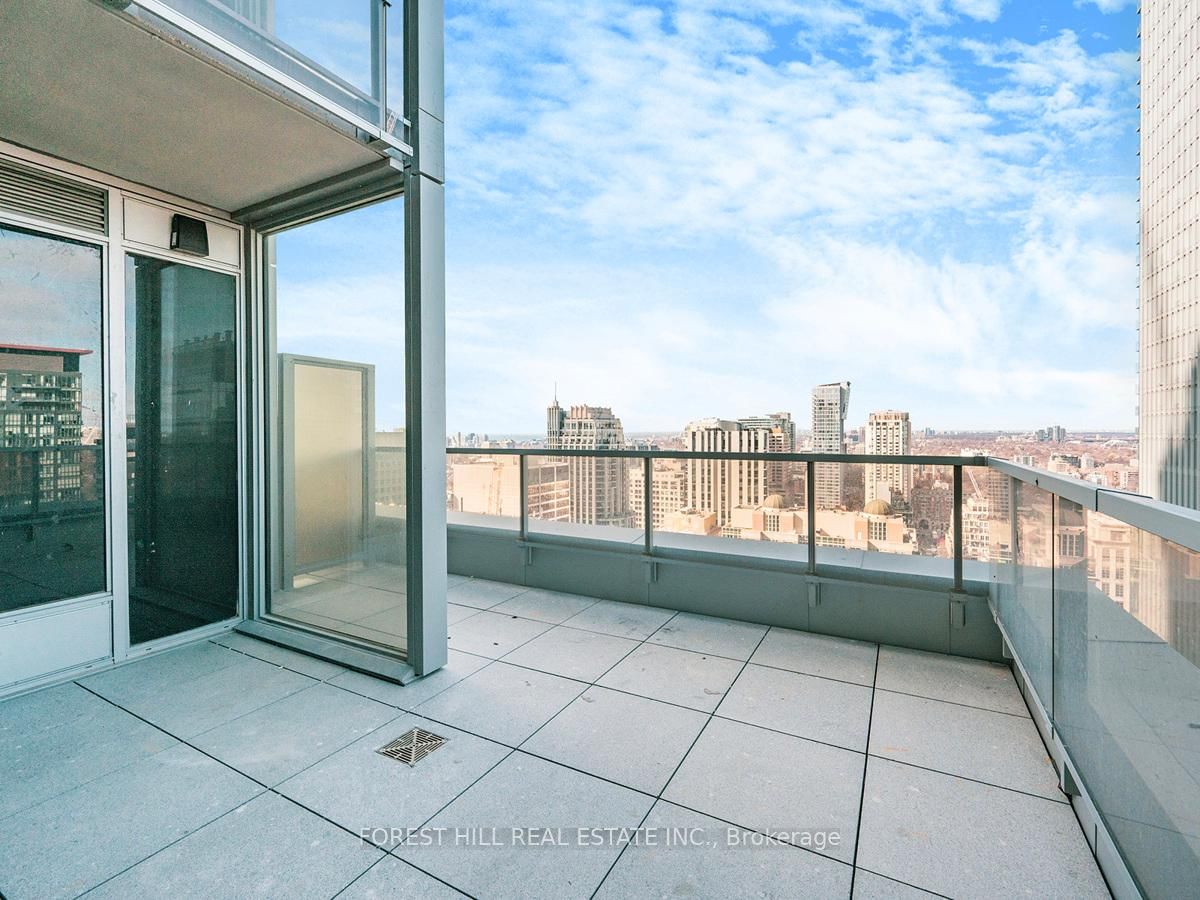 11 Yorkville Avenue, Unit 2403 - Photo 21