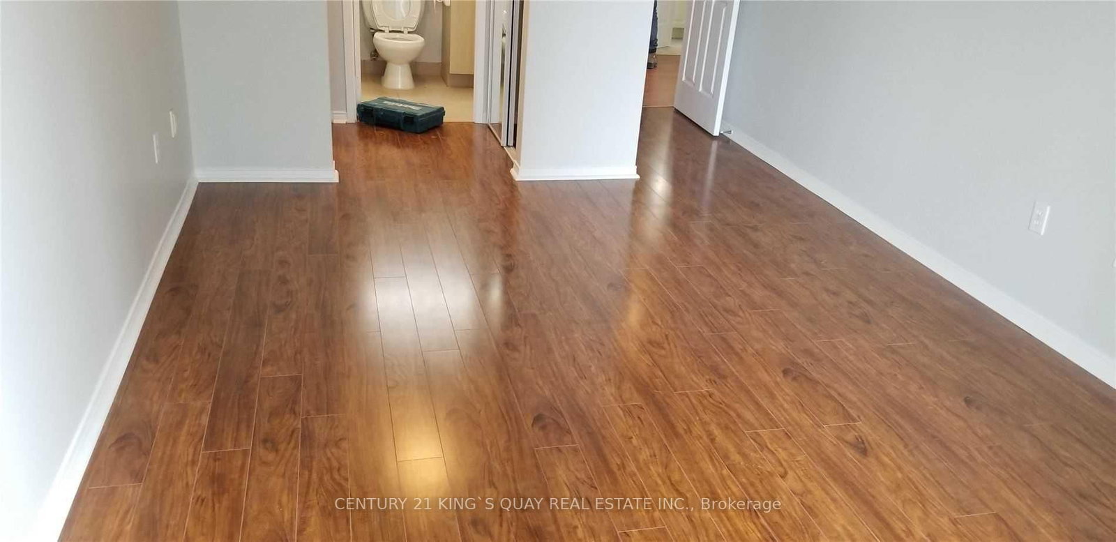 28 Pemberton Avenue, Unit 500 - Photo 2