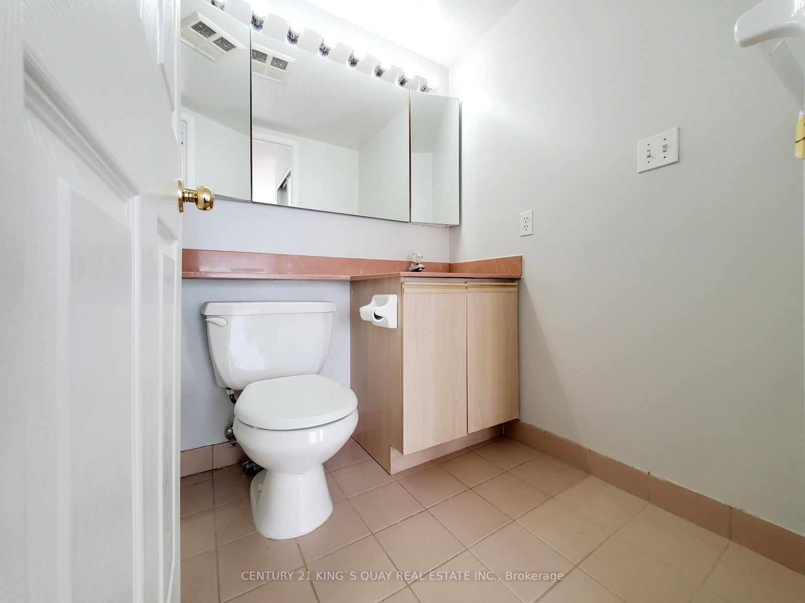 28 Pemberton Avenue, Unit 500 - Photo 22