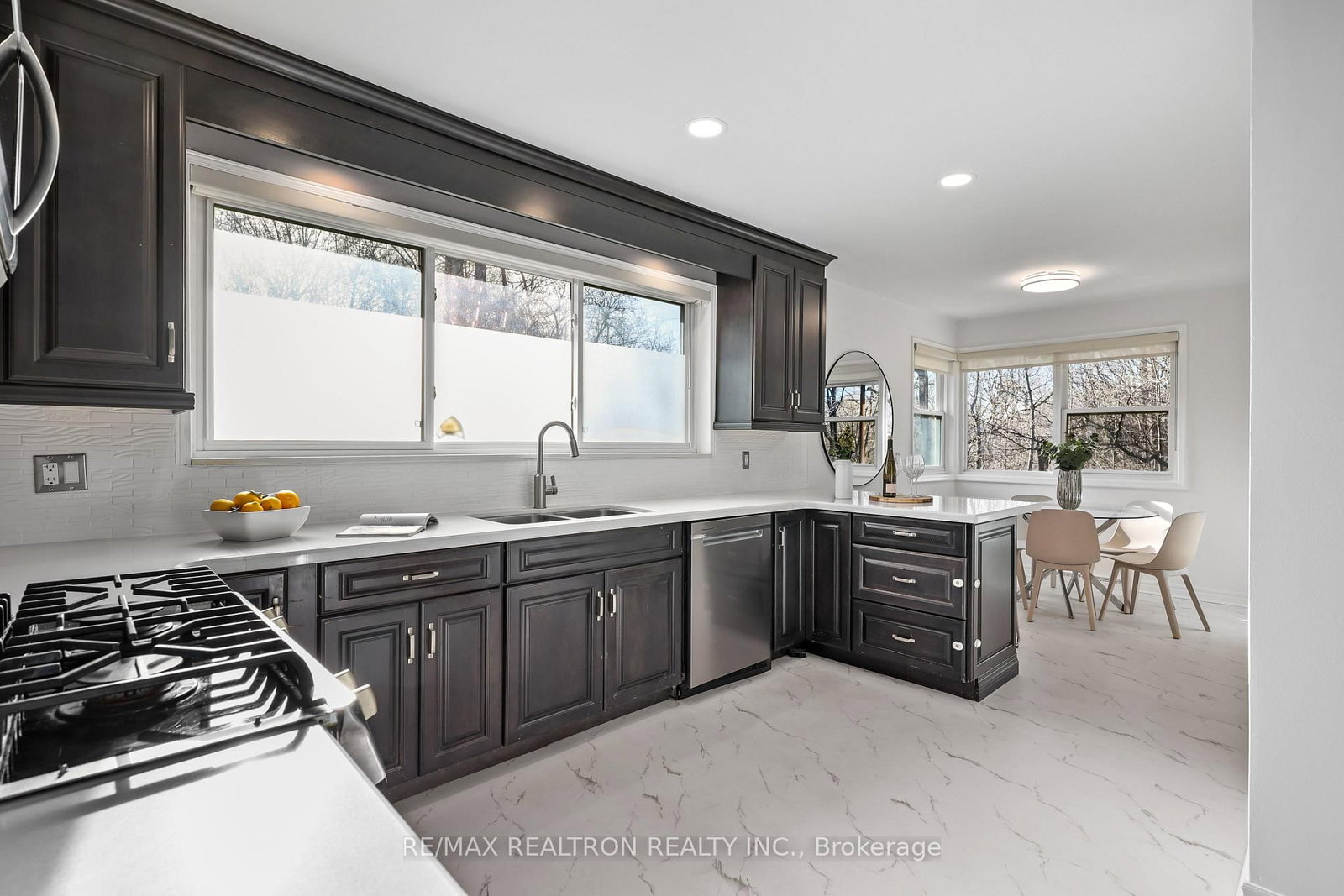 Detached House for sale at 122 Hove Street, Toronto, Ontario, M3H 4Z7 - Bathurst Manor - MLS: C13030136