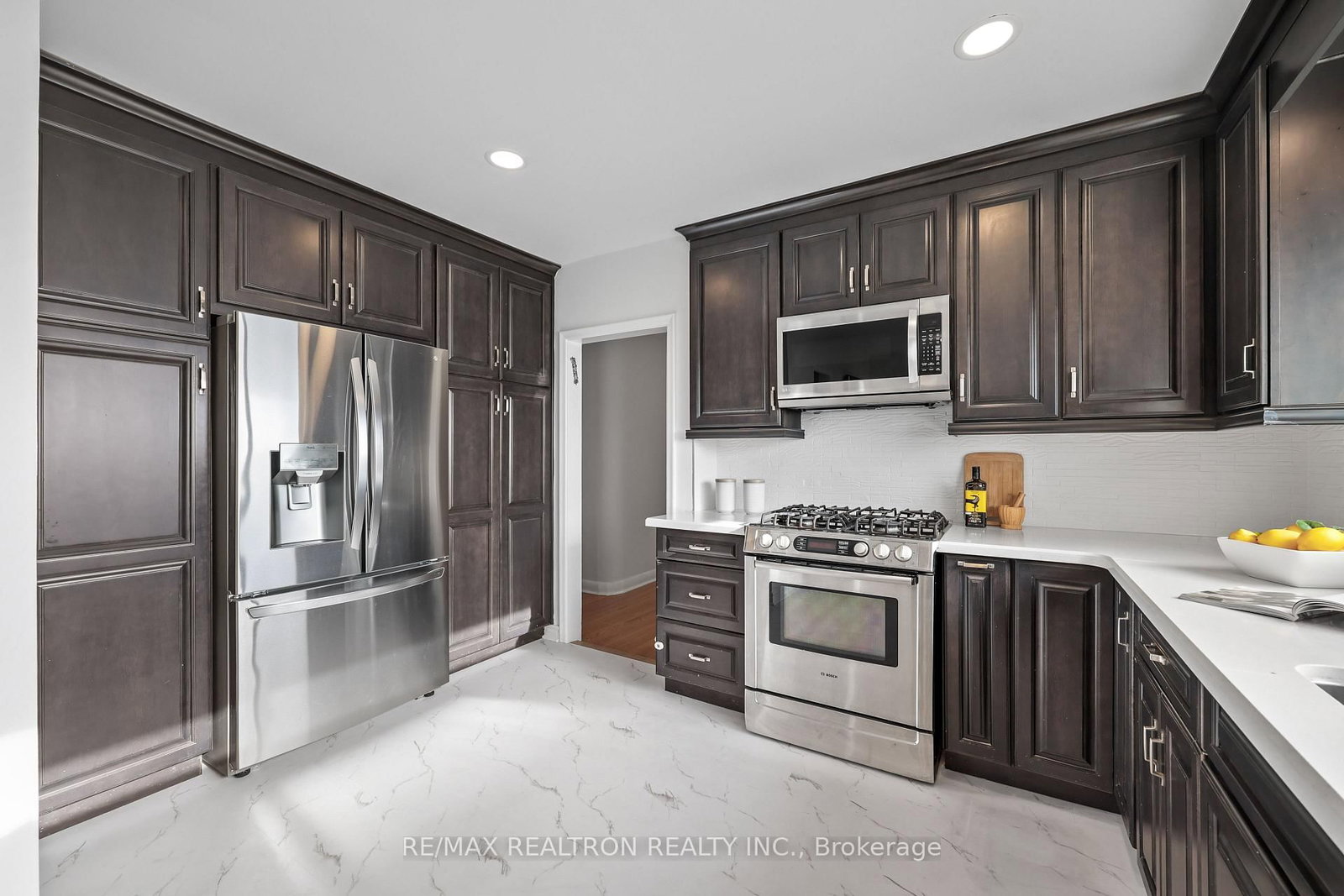 Detached House for sale at 122 Hove Street, Toronto, Ontario, M3H 4Z7 - Bathurst Manor - MLS: C13030136