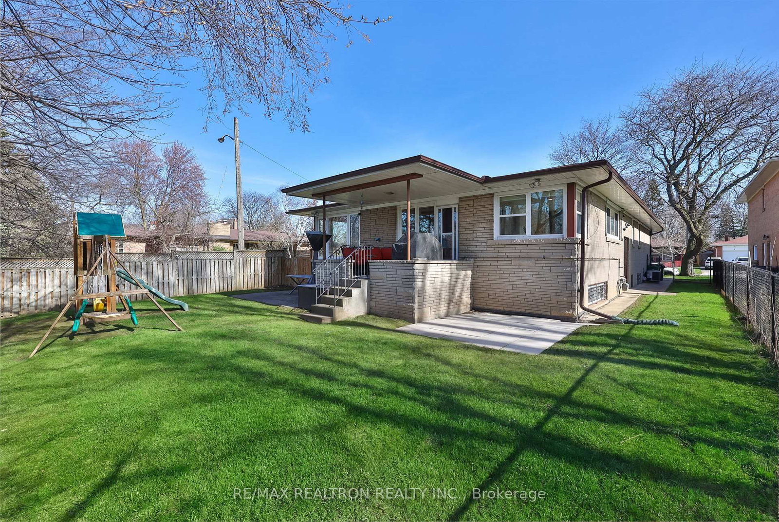 Detached House for sale at 122 Hove Street, Toronto, Ontario, M3H 4Z7 - Bathurst Manor - MLS: C13030136