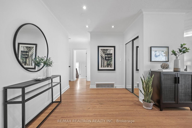 122 Hove St, Toronto, M3H 4Z7 | Image 3